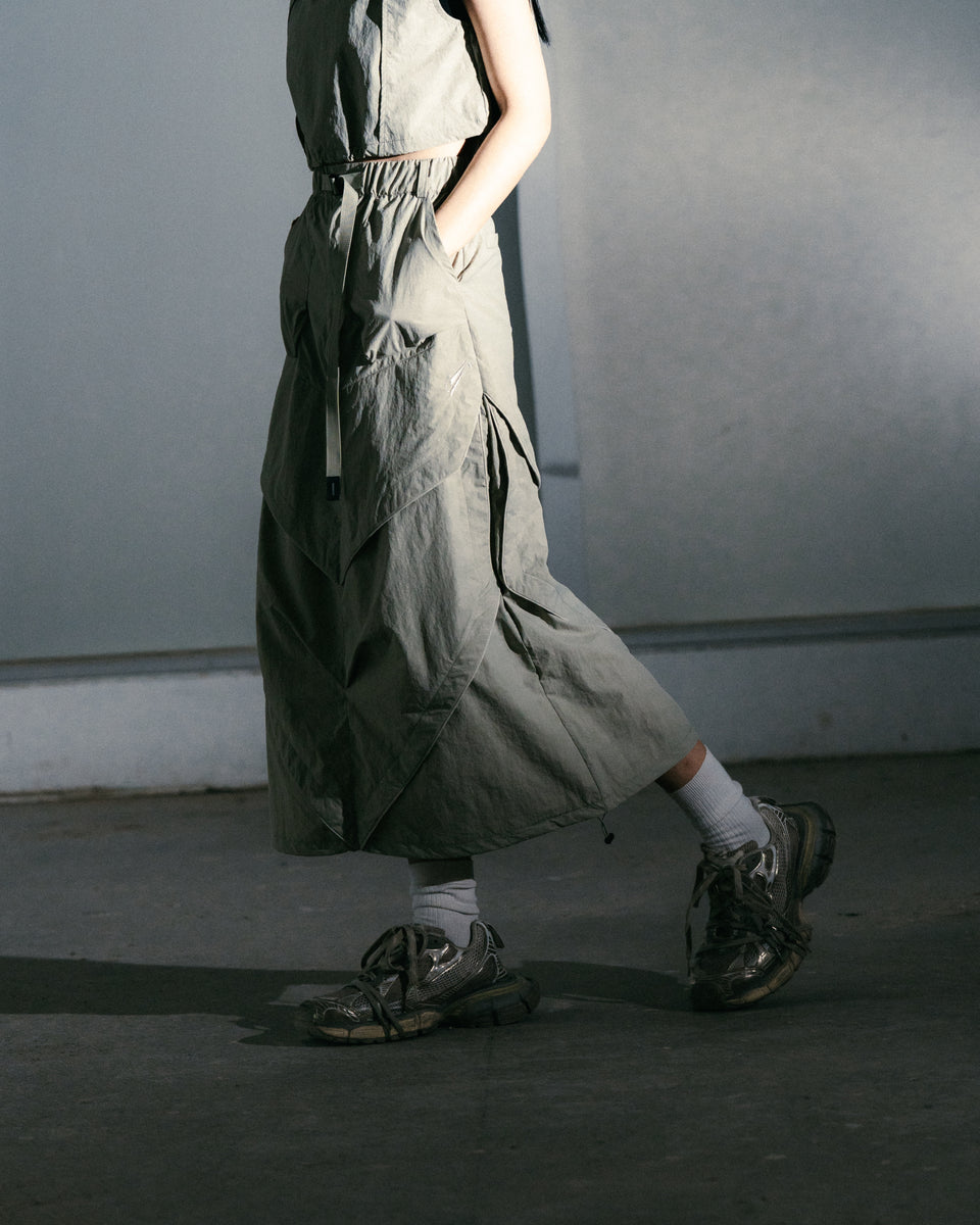 Layer Loose Camber Cone Skirt Rhino Green【L2436GN】 sense