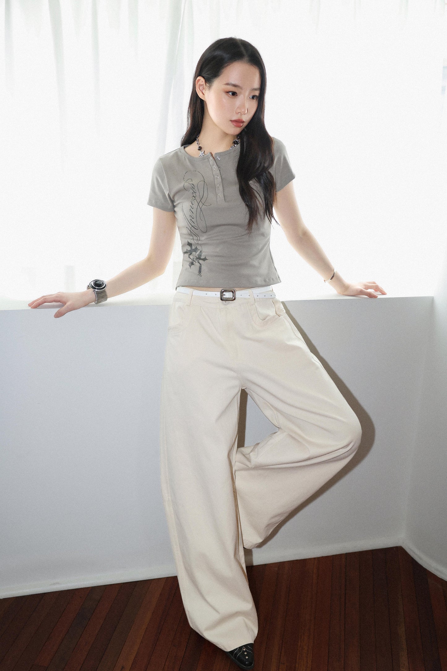 
                  
                    Flowy Straight-Leg Trousers Cream【L26-15CM】
                  
                