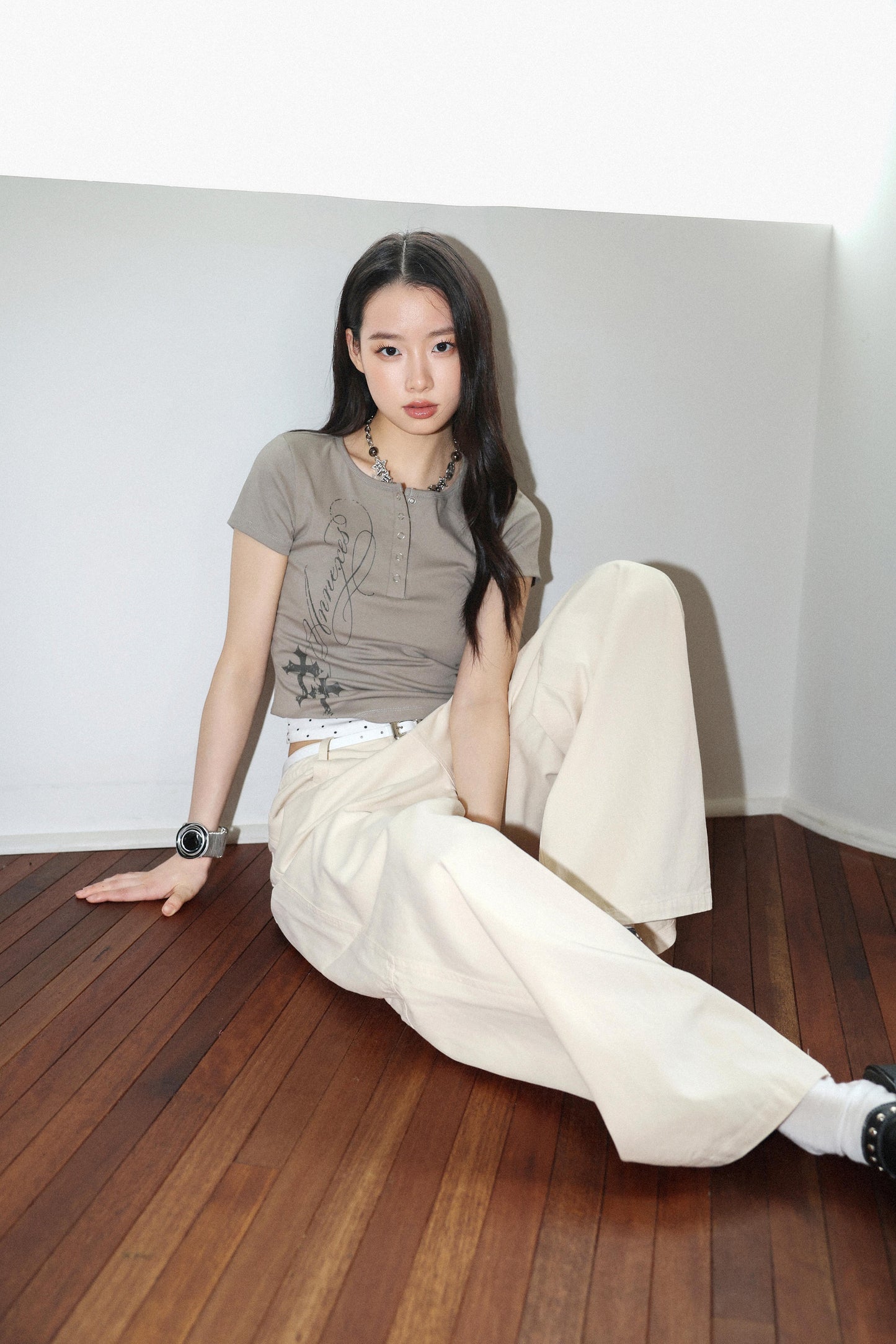
                  
                    Easy Henry Neck Short Sleeve Tee Khaki【L26-17KA】
                  
                