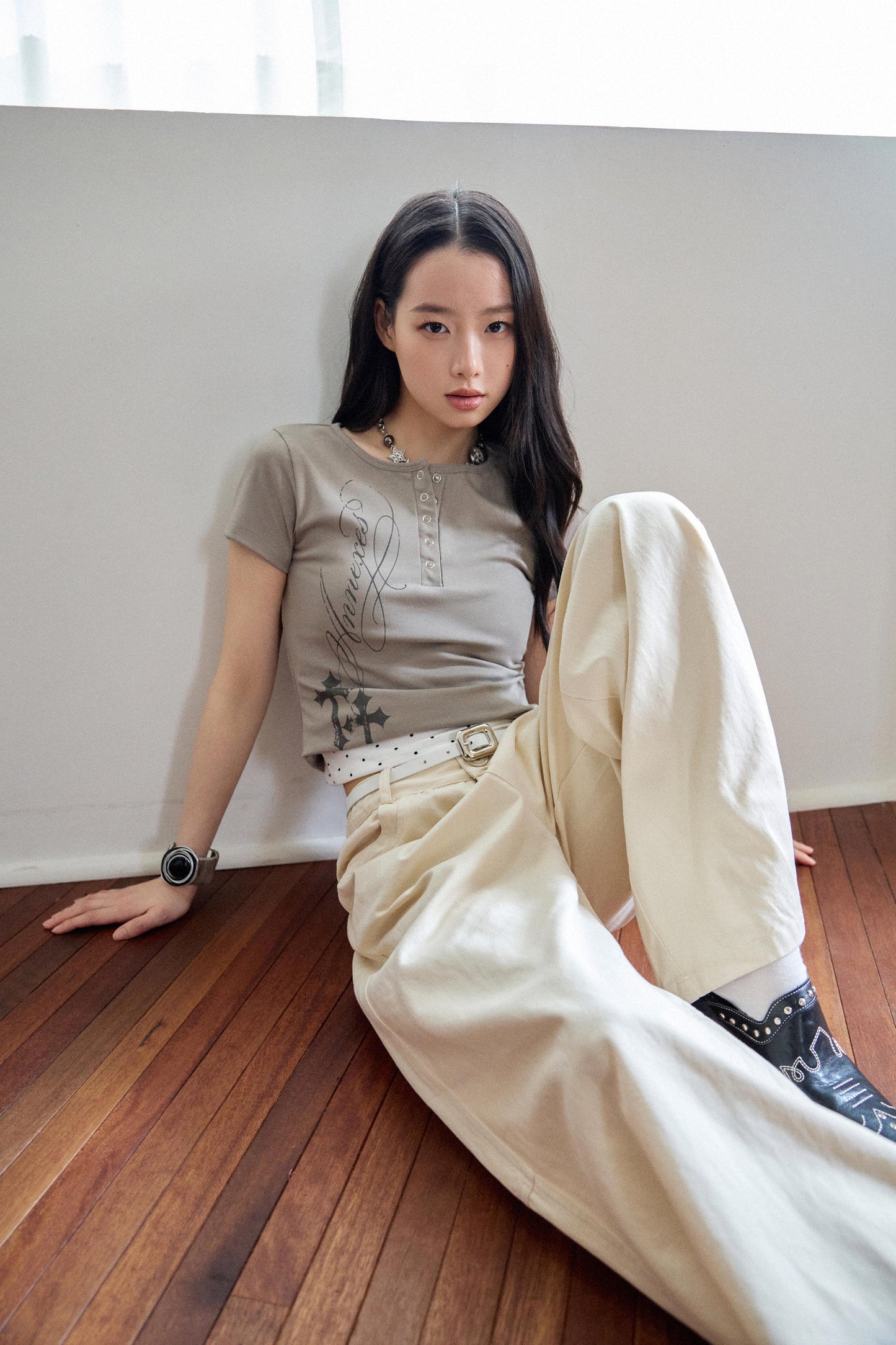 
                  
                    Flowy Straight-Leg Trousers Cream【L26-15CM】
                  
                