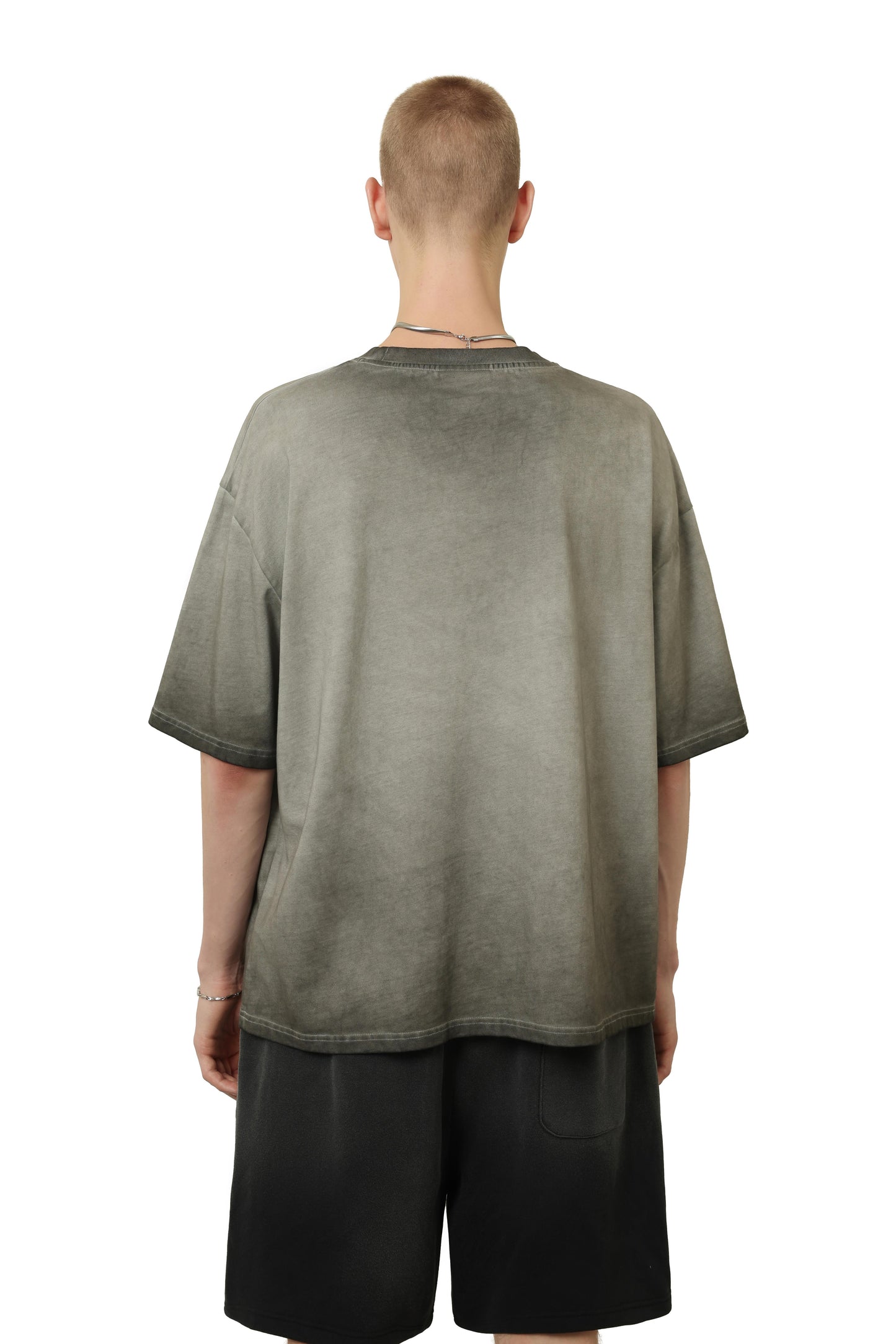
                  
                    SNE Spray Dyed Graphic SS Ash Grey【M26-T11AG】
                  
                