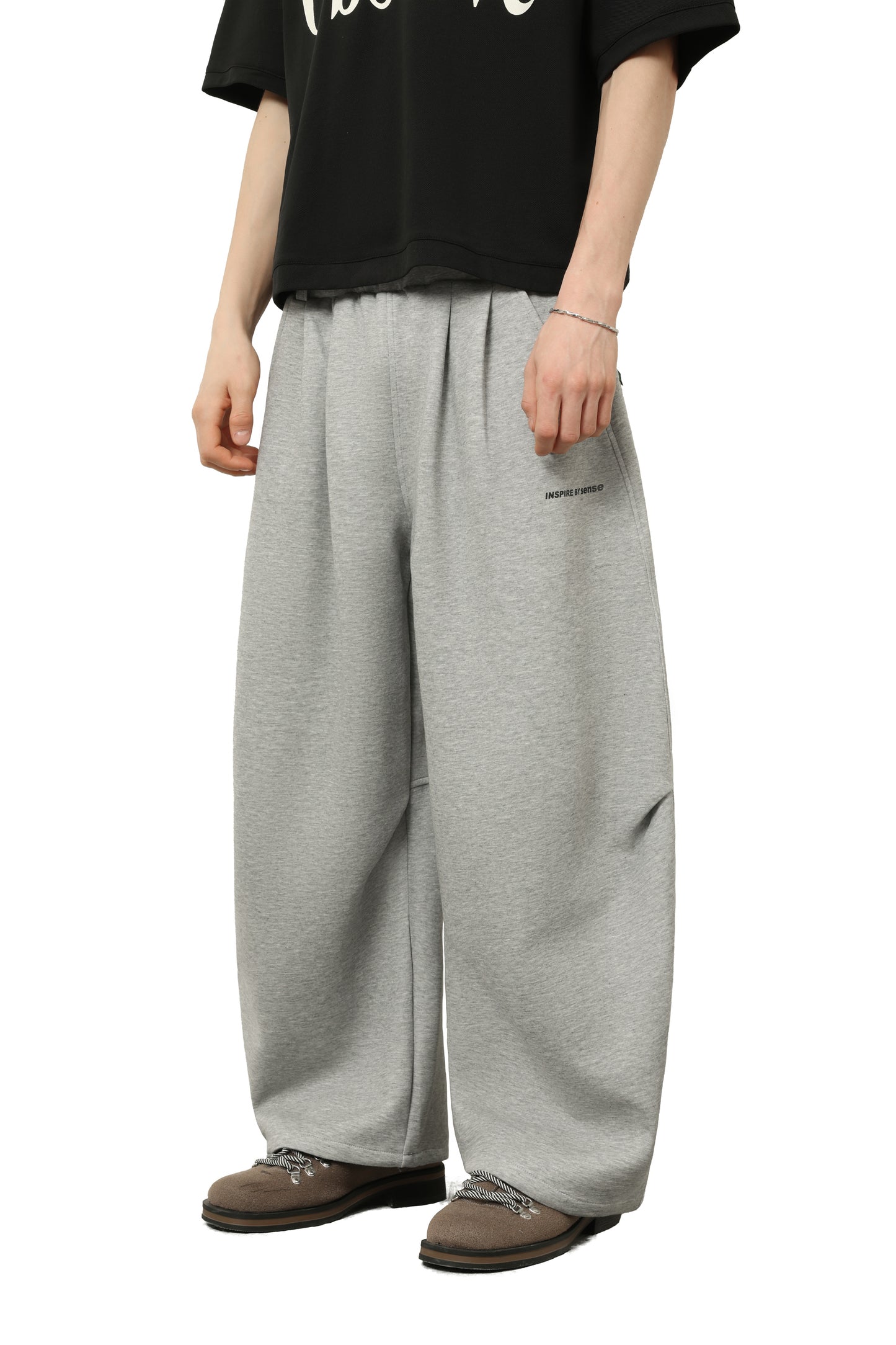 
                  
                    Wide Curved Sweat Pants Grey【M26-13GY】
                  
                