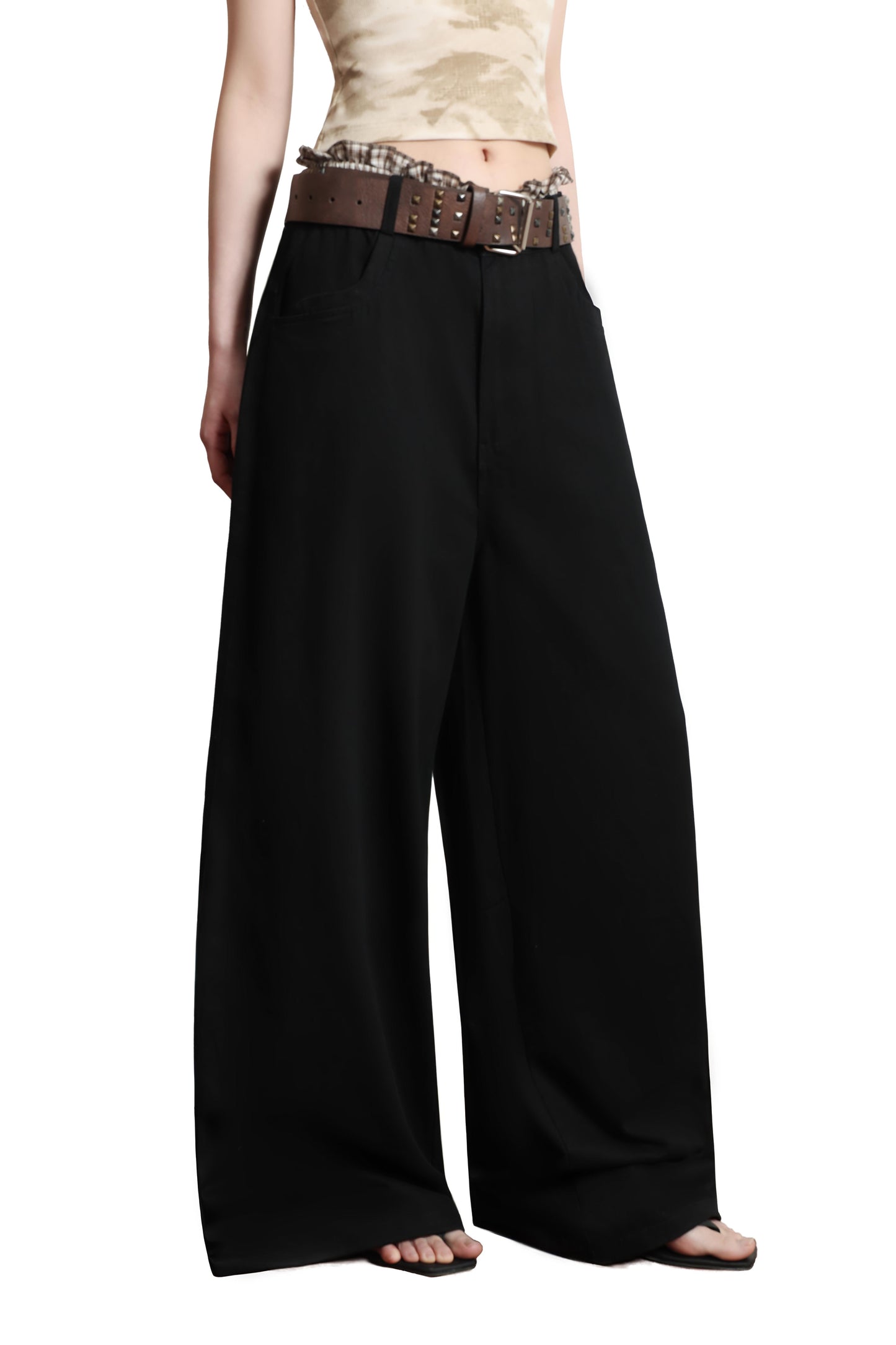 
                  
                    Flowy Straight-Leg Trousers Black【L26-15BK】
                  
                