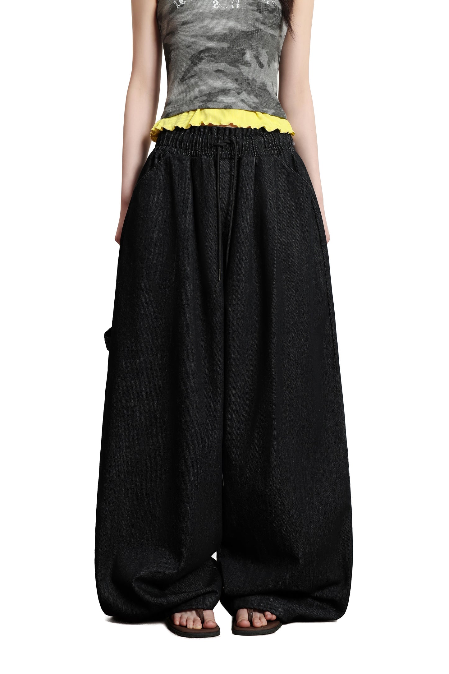 
                  
                    Emberoidered Nonfade Balloon Pants Black【L26-07BK】
                  
                