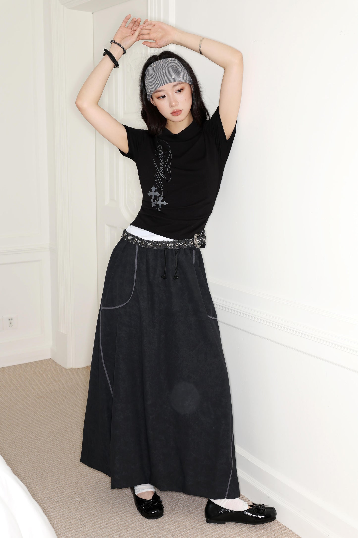 
                  
                    Pleated Slit Top Black【L26-16BK】
                  
                