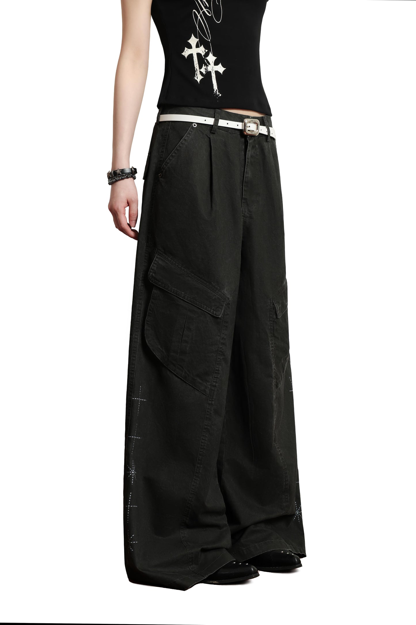 
                  
                    Nylon Cargo String Pants Black【L26-24BK】
                  
                
