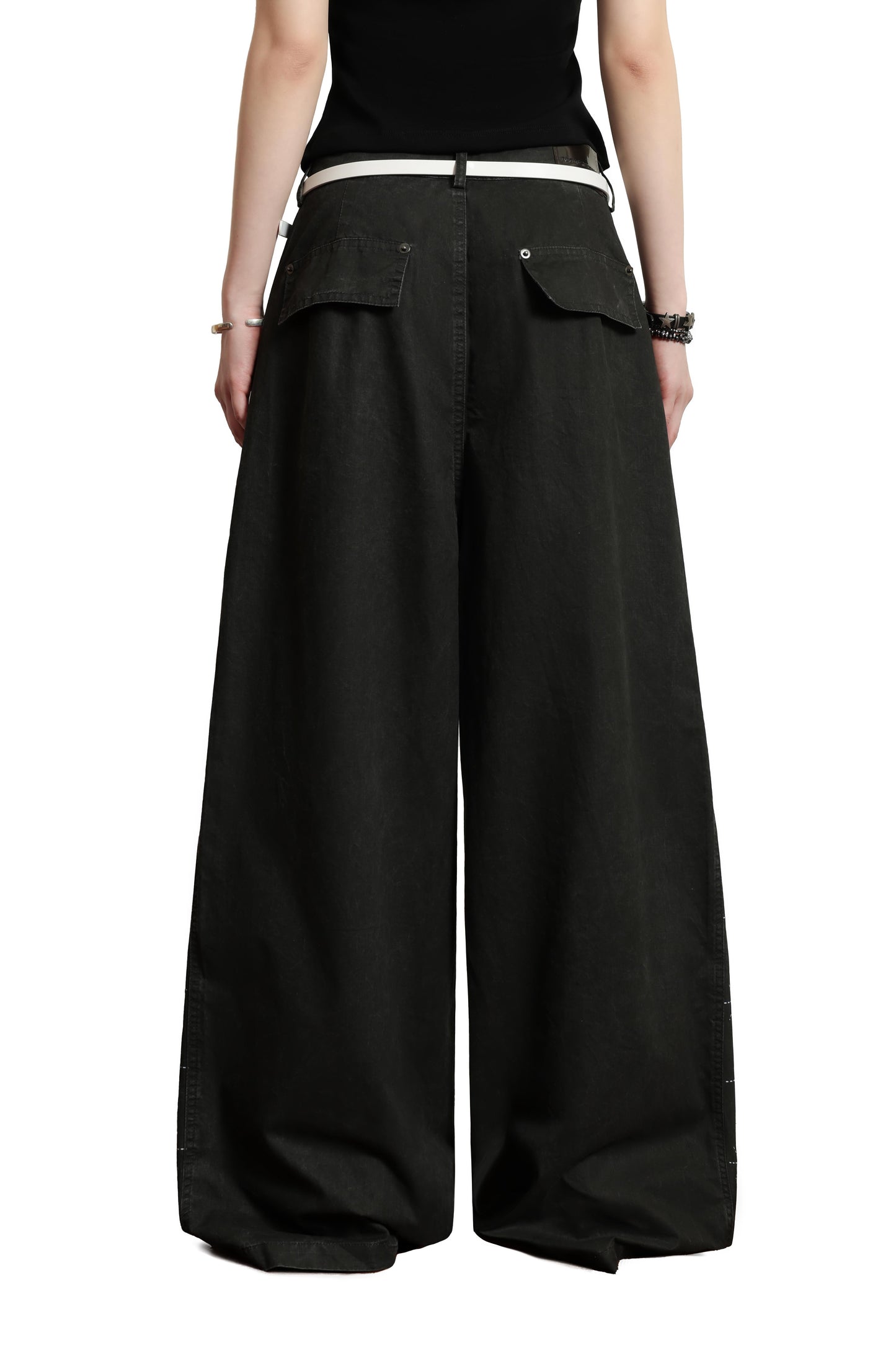 
                  
                    Nylon Cargo String Pants Black【L26-24BK】
                  
                