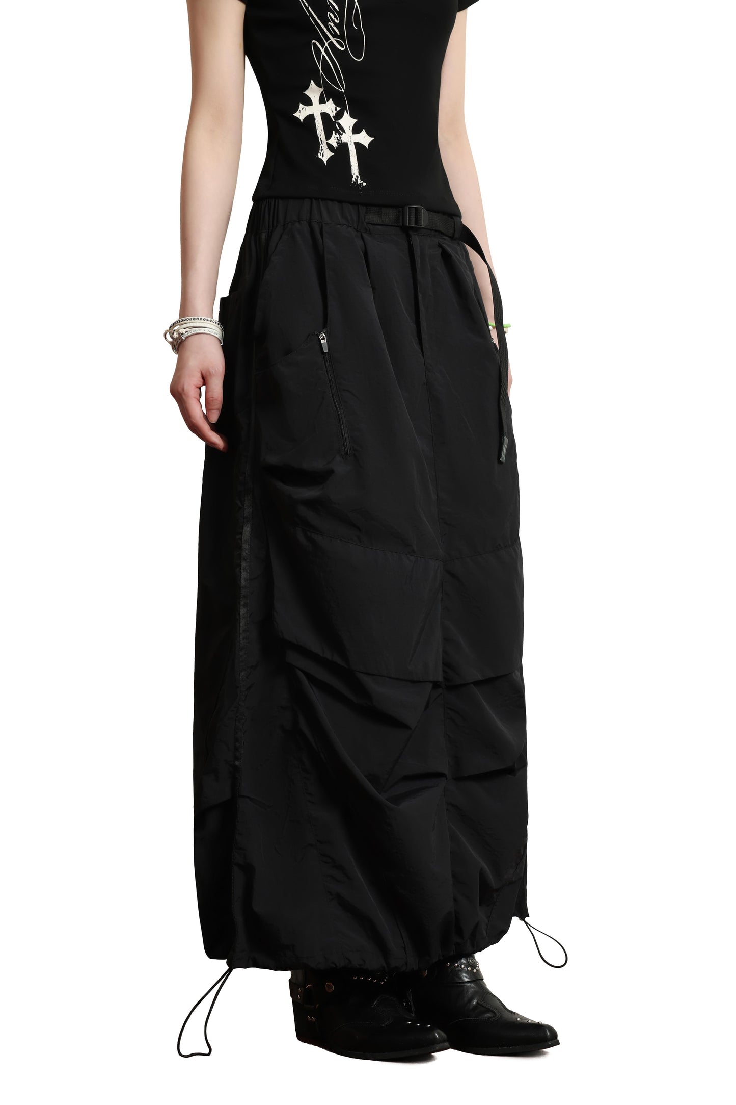 
                  
                    Technical Utility Skirt Black【L26-01BK】
                  
                