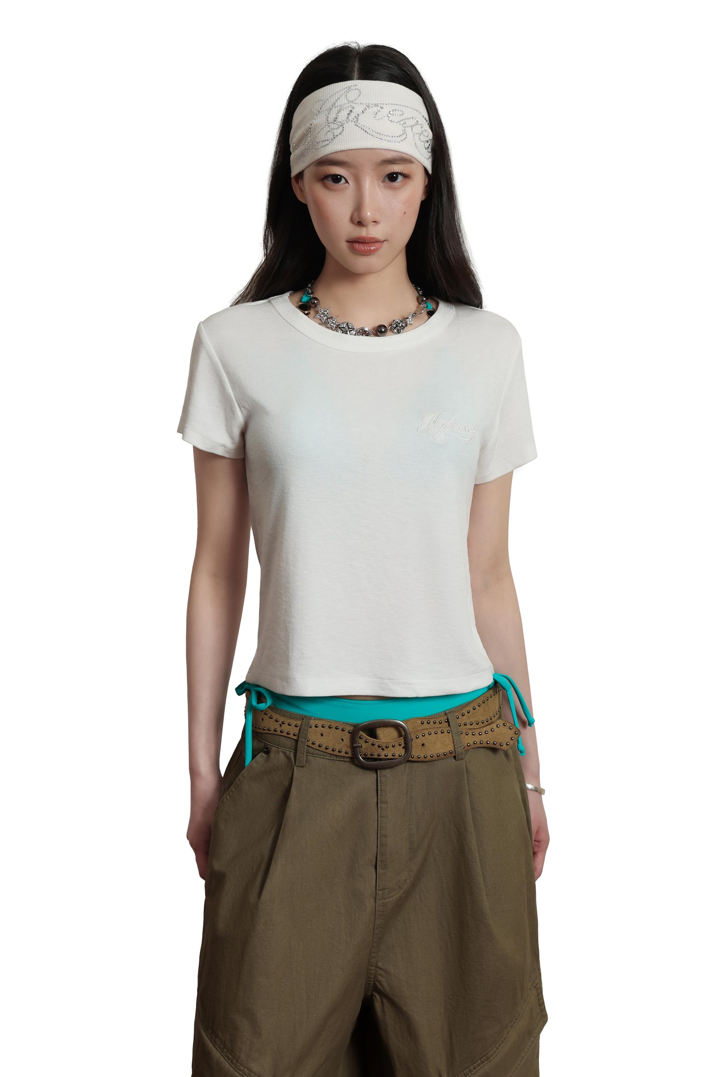 
                  
                    Logo Crop Top White【L26-T09WH】
                  
                