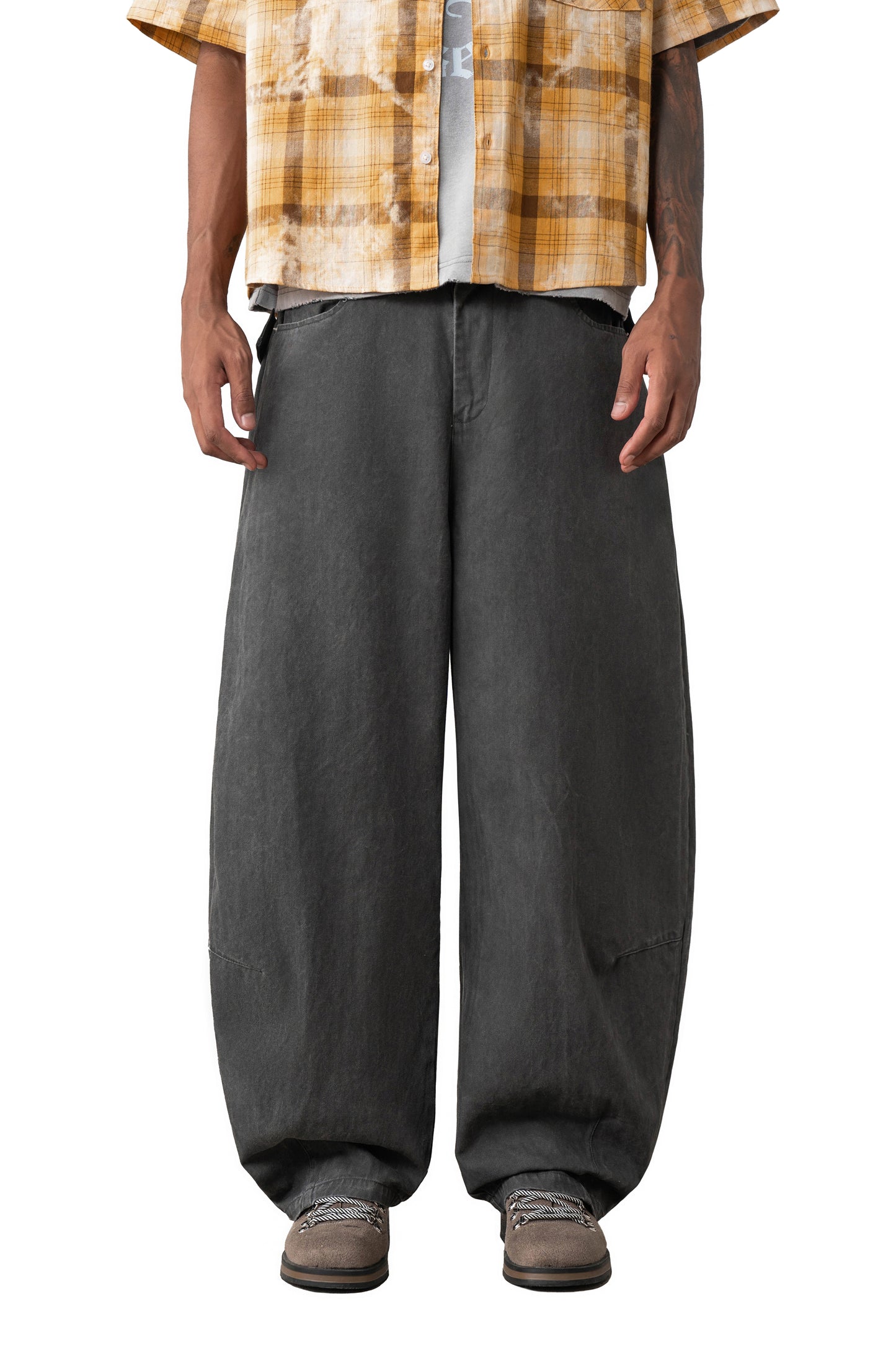 
                  
                    Embroidered Barrel Leg Pants Charcoal【L26-10CH】
                  
                