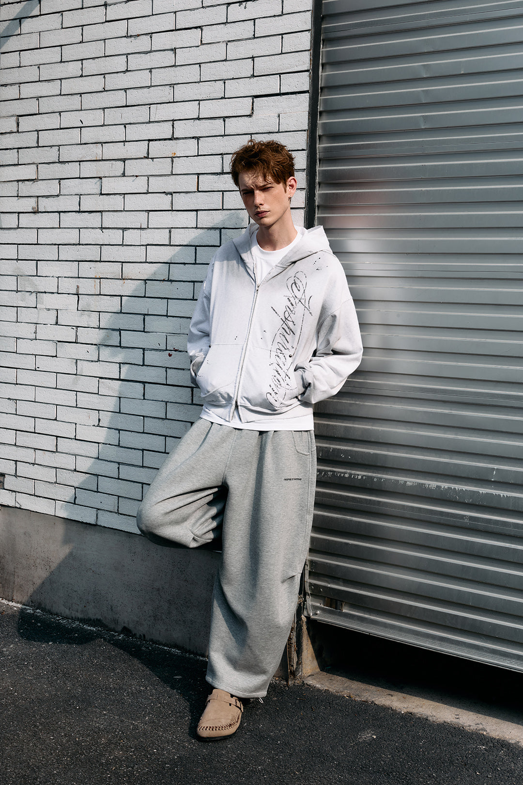 
                  
                    Wash Fade Zip Hoodie Ash Grey【M26-26AG】
                  
                