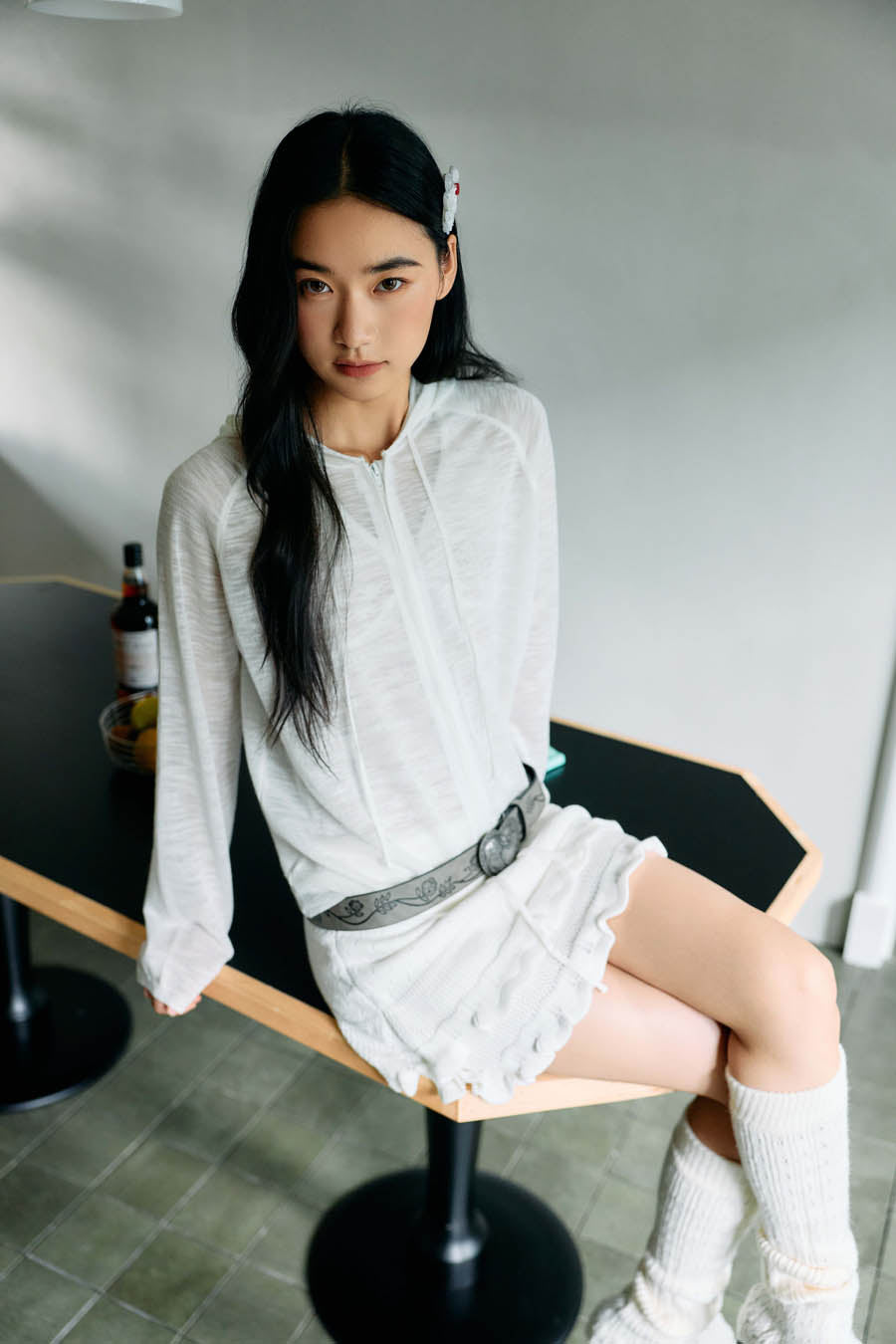 
                  
                    Sheer Knit ZIp-Up Hoodie White【L26-31WH】
                  
                