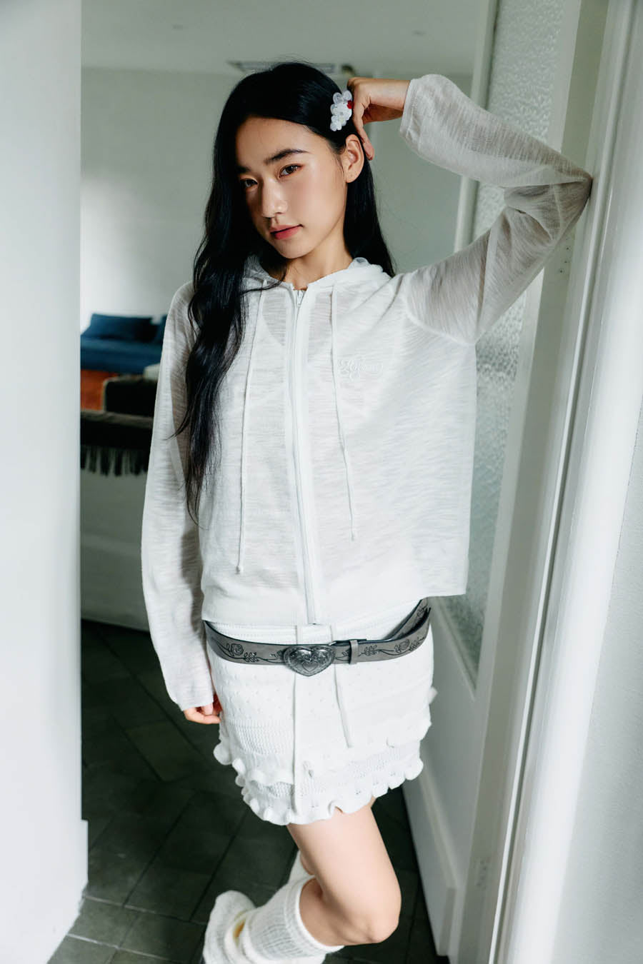 
                  
                    Sheer Knit ZIp-Up Hoodie White【L26-31WH】
                  
                