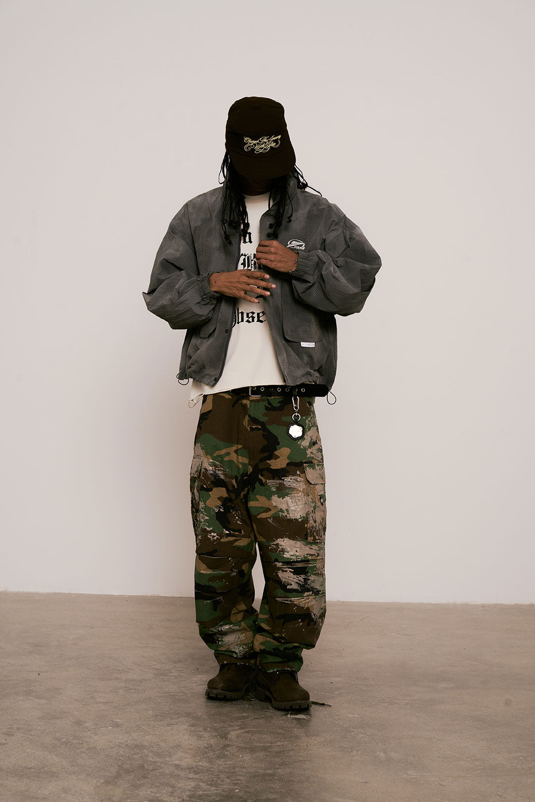 
                  
                    Wave Dye Trench Jacket Carbon Black【M25-53CB】
                  
                