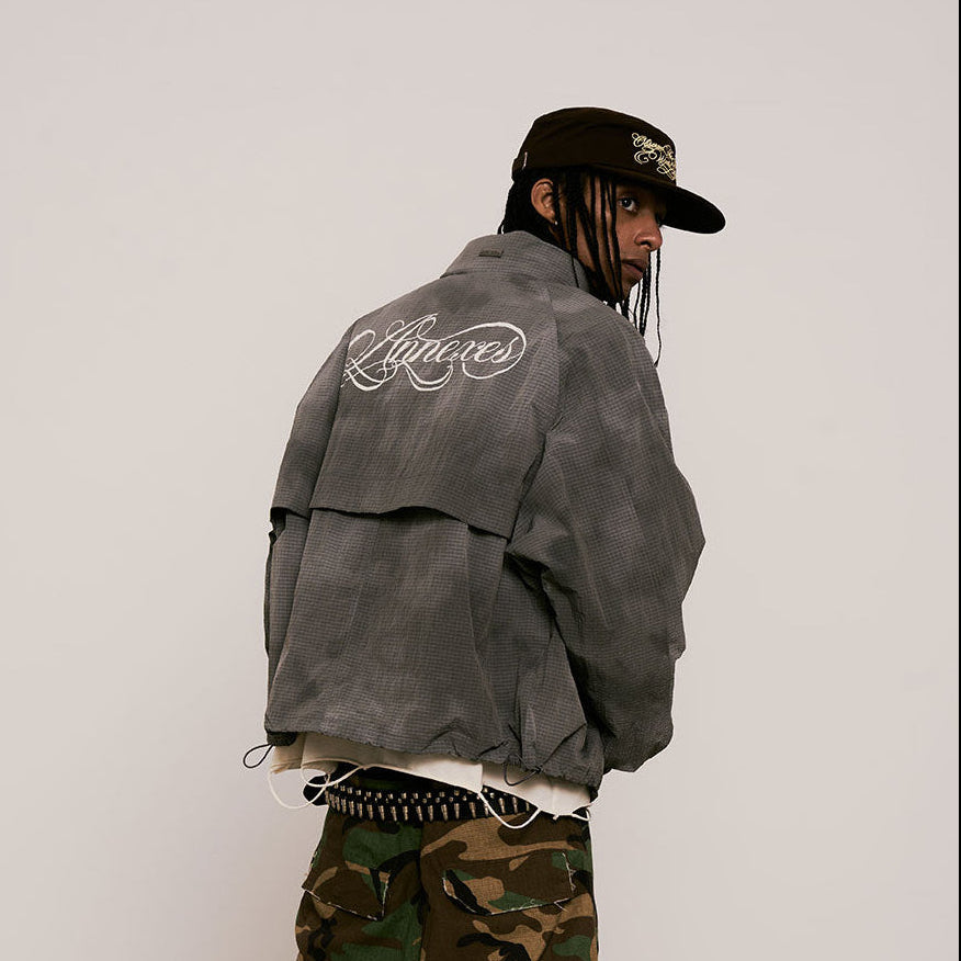 
                  
                    Wave Dye Trench Jacket Carbon Black【M25-53CB】
                  
                