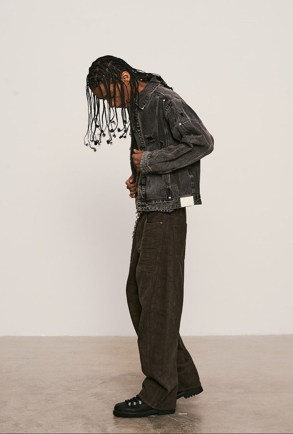 
                  
                    Cropped Fit Denim Jacket Charcoal【L24-54CH】
                  
                