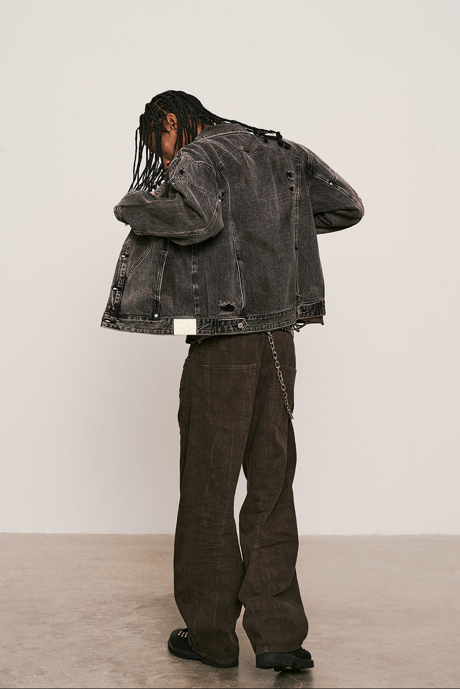 
                  
                    Cropped Fit Denim Jacket Charcoal【L24-54CH】
                  
                