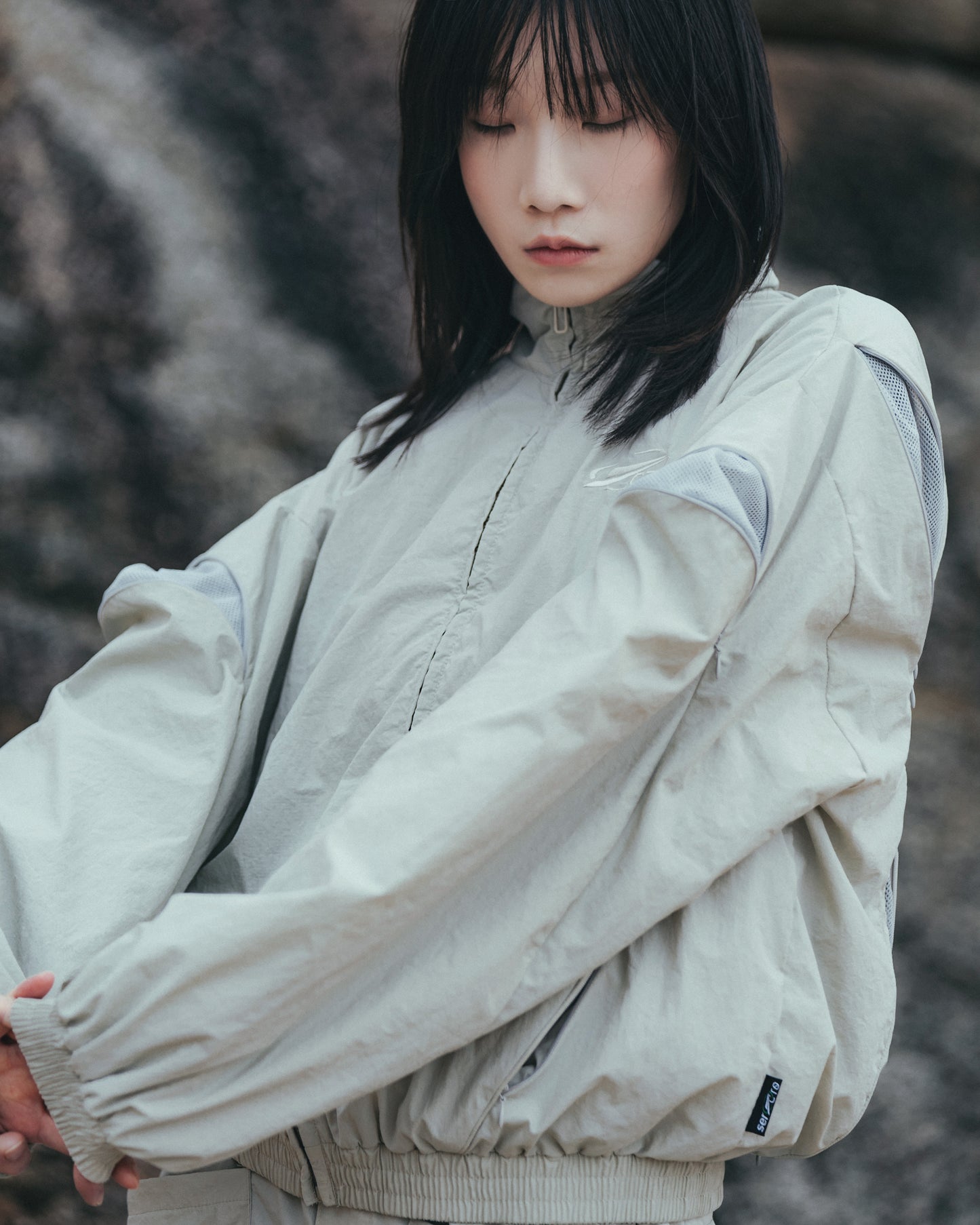 
                  
                    octo gambol x sense Fissure Technical Jacket Ivory【S25-OS-WJIY】
                  
                