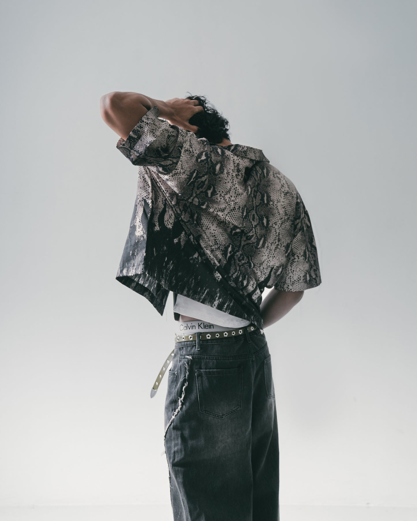 
                  
                    Twist Seam Baggy Denim Jeans Charcoal【L25-05CH】
                  
                