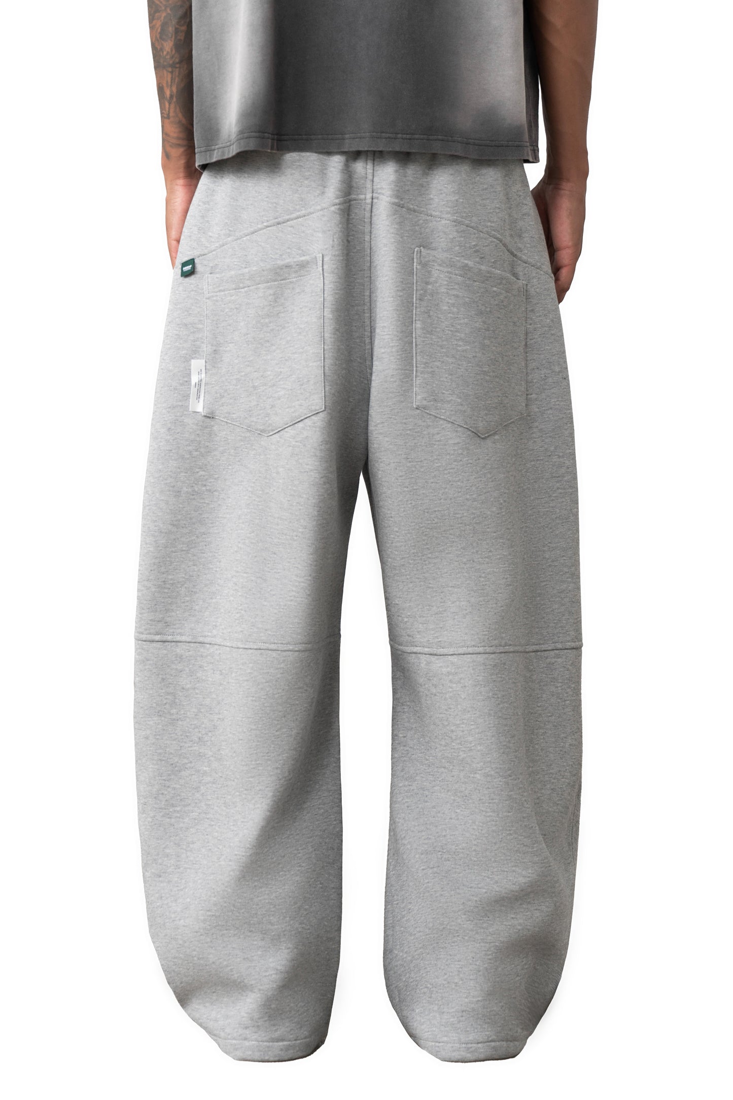 
                  
                    Wide Curved Sweat Pants Grey【M26-13GY】
                  
                