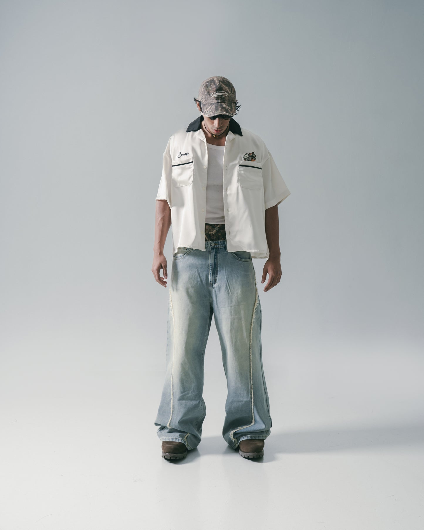 
                  
                    Fire Dice Bowling Shirt Cream【M25-12CM】
                  
                