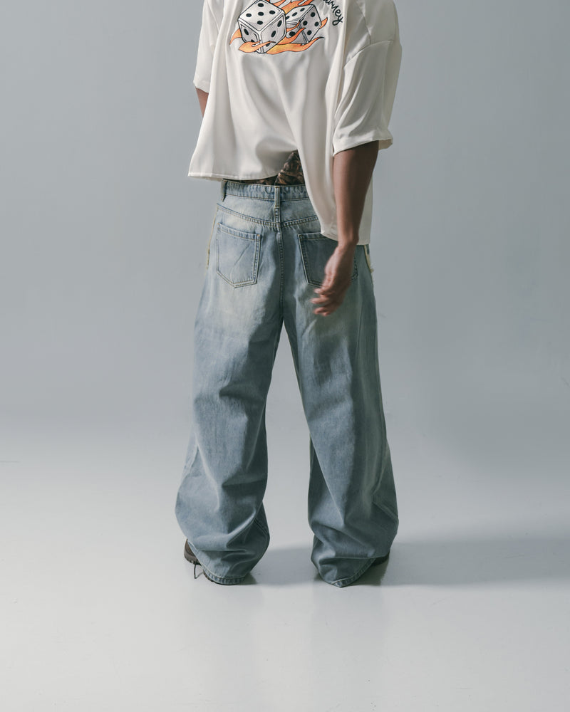 
                  
                    Fire Dice Bowling Shirt Cream【M25-12CM】
                  
                