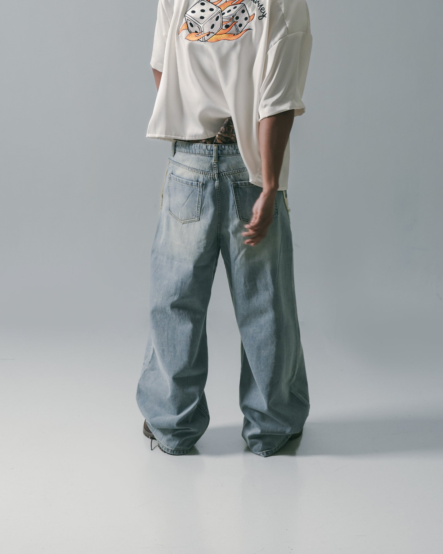 
                  
                    Fire Dice Bowling Shirt Cream【M25-12CM】
                  
                