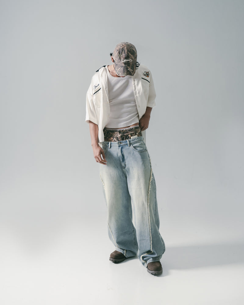 
                  
                    Fire Dice Bowling Shirt Cream【M25-12CM】
                  
                