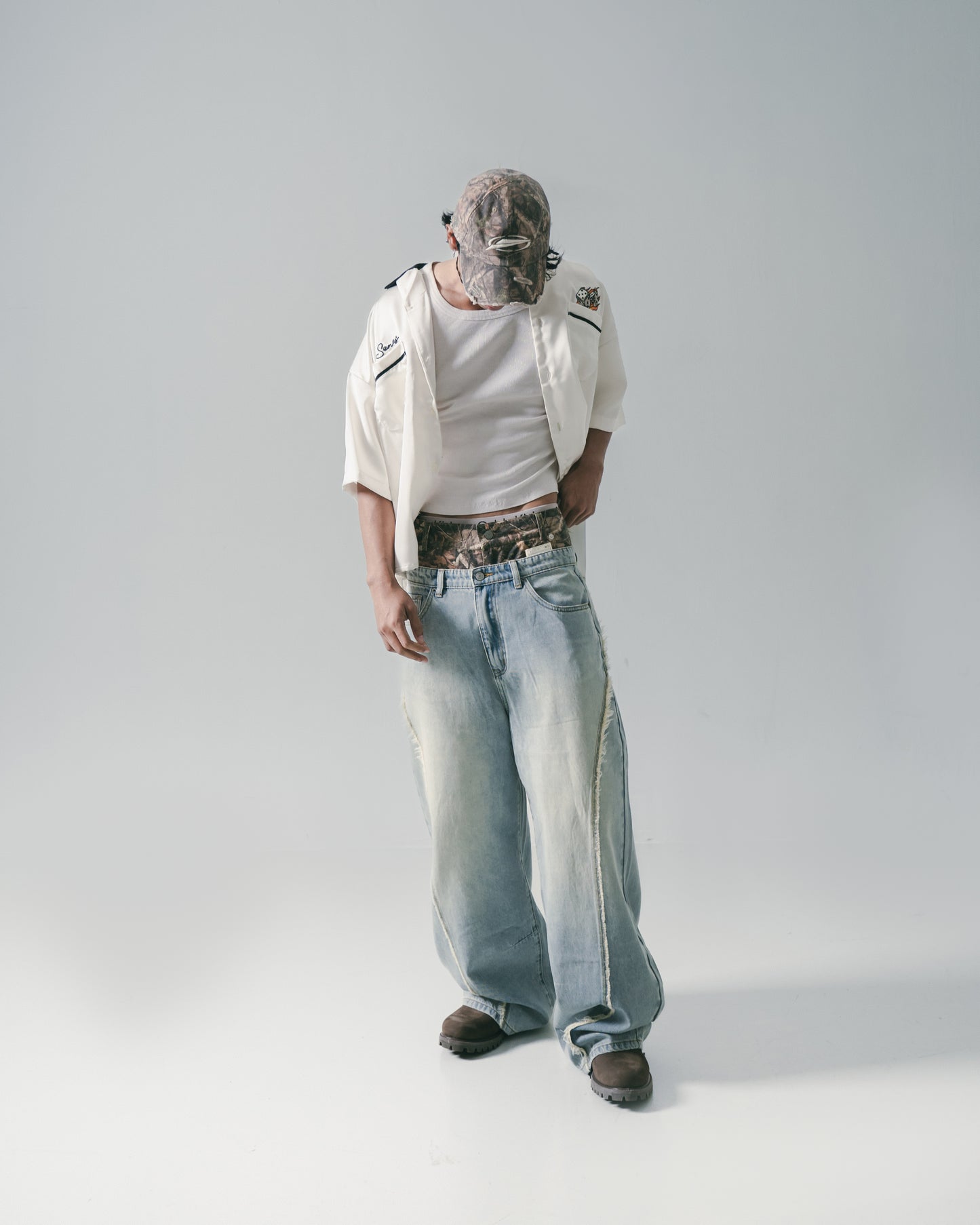 
                  
                    Fire Dice Bowling Shirt Cream【M25-12CM】
                  
                