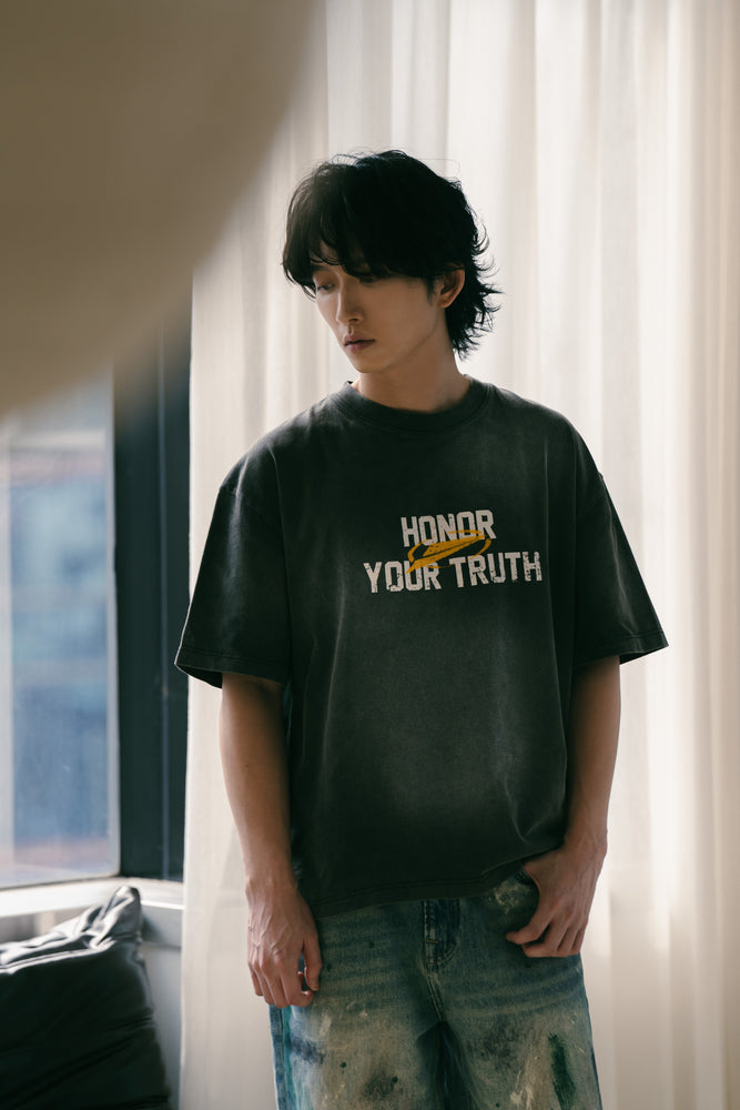 
                  
                    Washed Boxy Cut SS Coal Black【SNExFM-T01CB】
                  
                