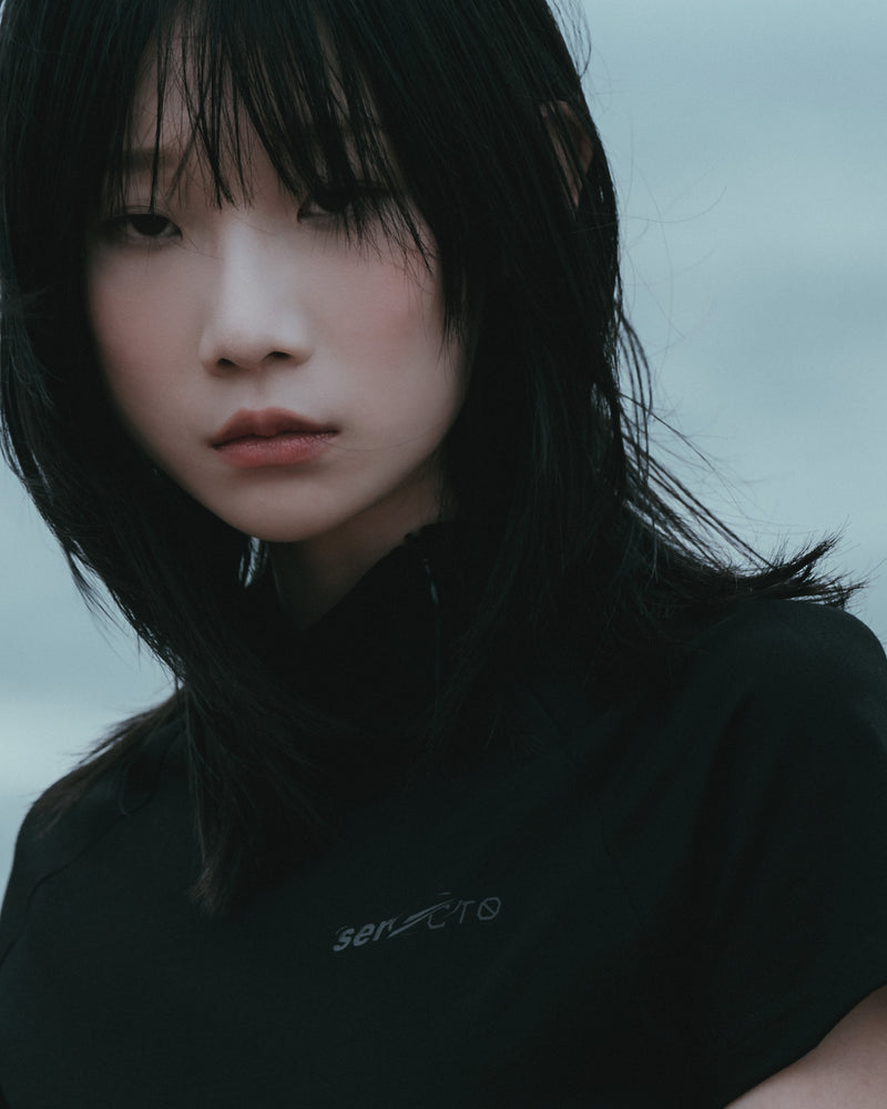 
                  
                    octo gambol x sense Zip Cropped Top Black【S25-OS-WT1BK】
                  
                