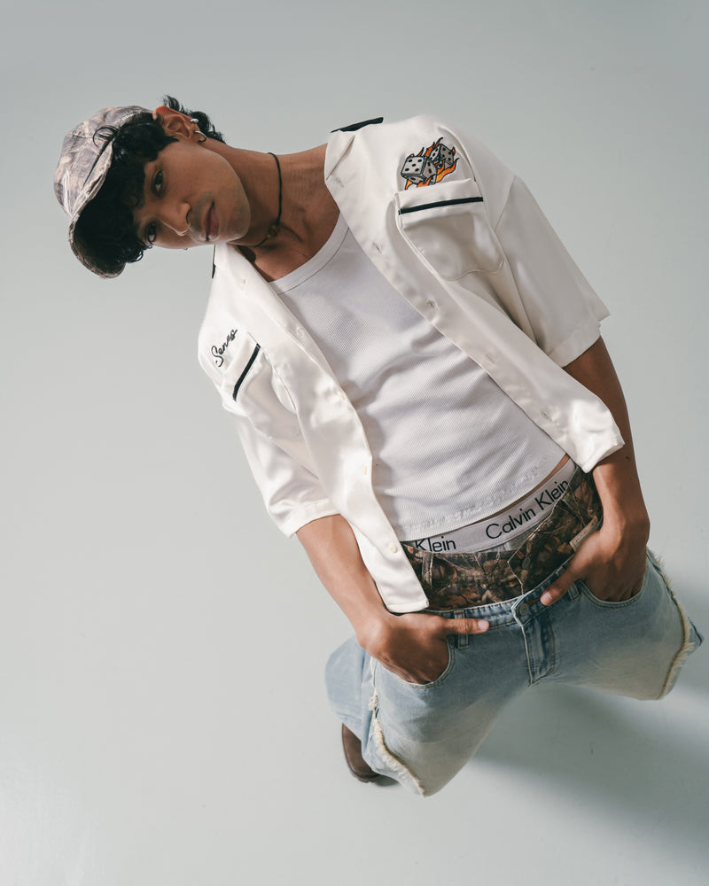 
                  
                    Fire Dice Bowling Shirt Cream【M25-12CM】
                  
                