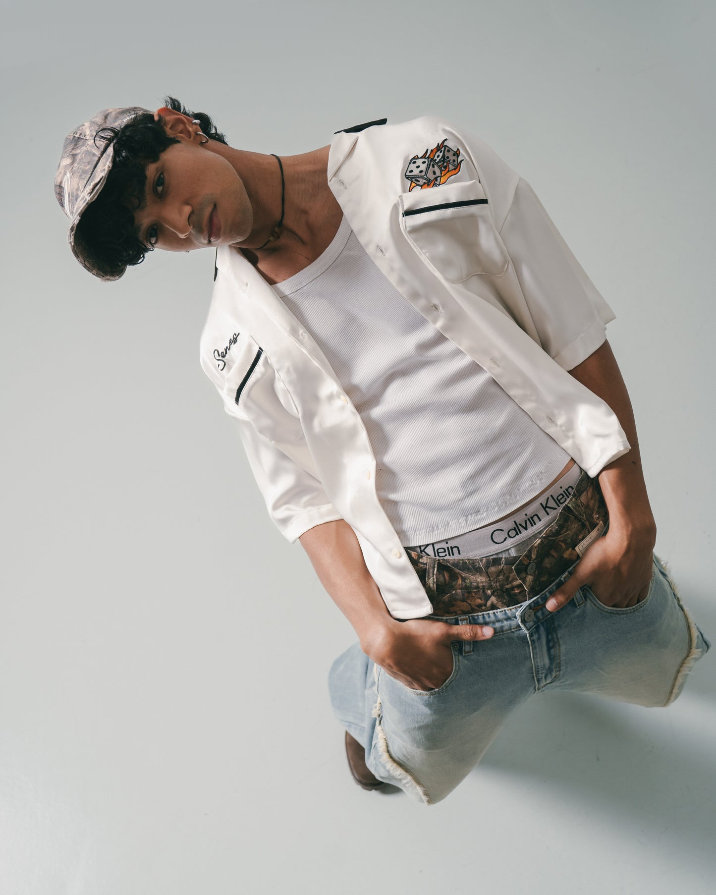 
                  
                    Fire Dice Bowling Shirt Cream【M25-12CM】
                  
                