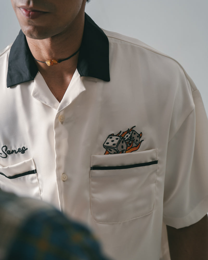 
                  
                    Fire Dice Bowling Shirt Cream【M25-12CM】
                  
                