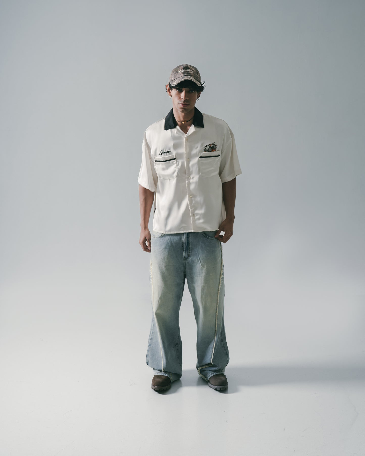 
                  
                    Fire Dice Bowling Shirt Cream【M25-12CM】
                  
                