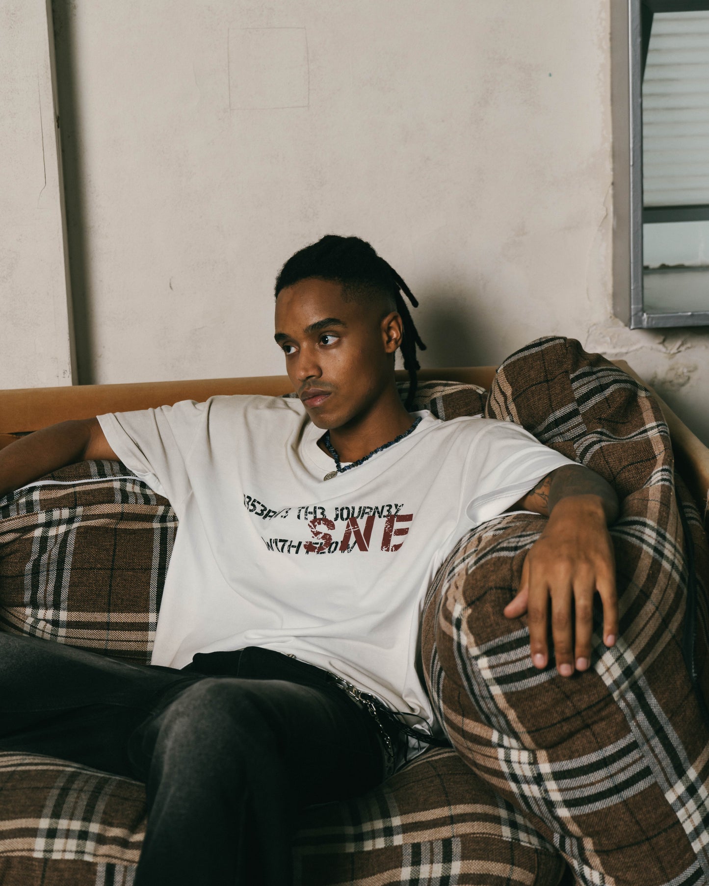 
                  
                    Washed Fade Slogan SS White【M26-T09WH】
                  
                