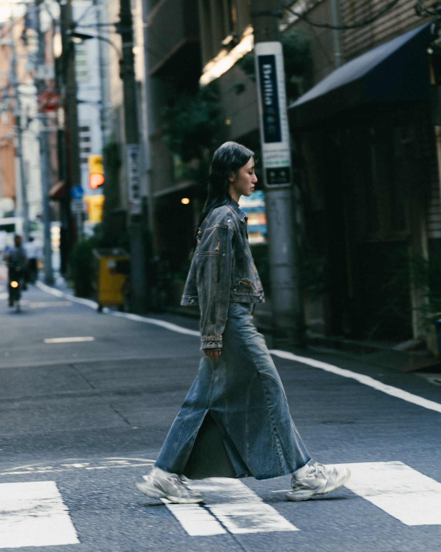 
                  
                    Cropped Fit Denim Jacket Mid Blue【L24-54MB】
                  
                