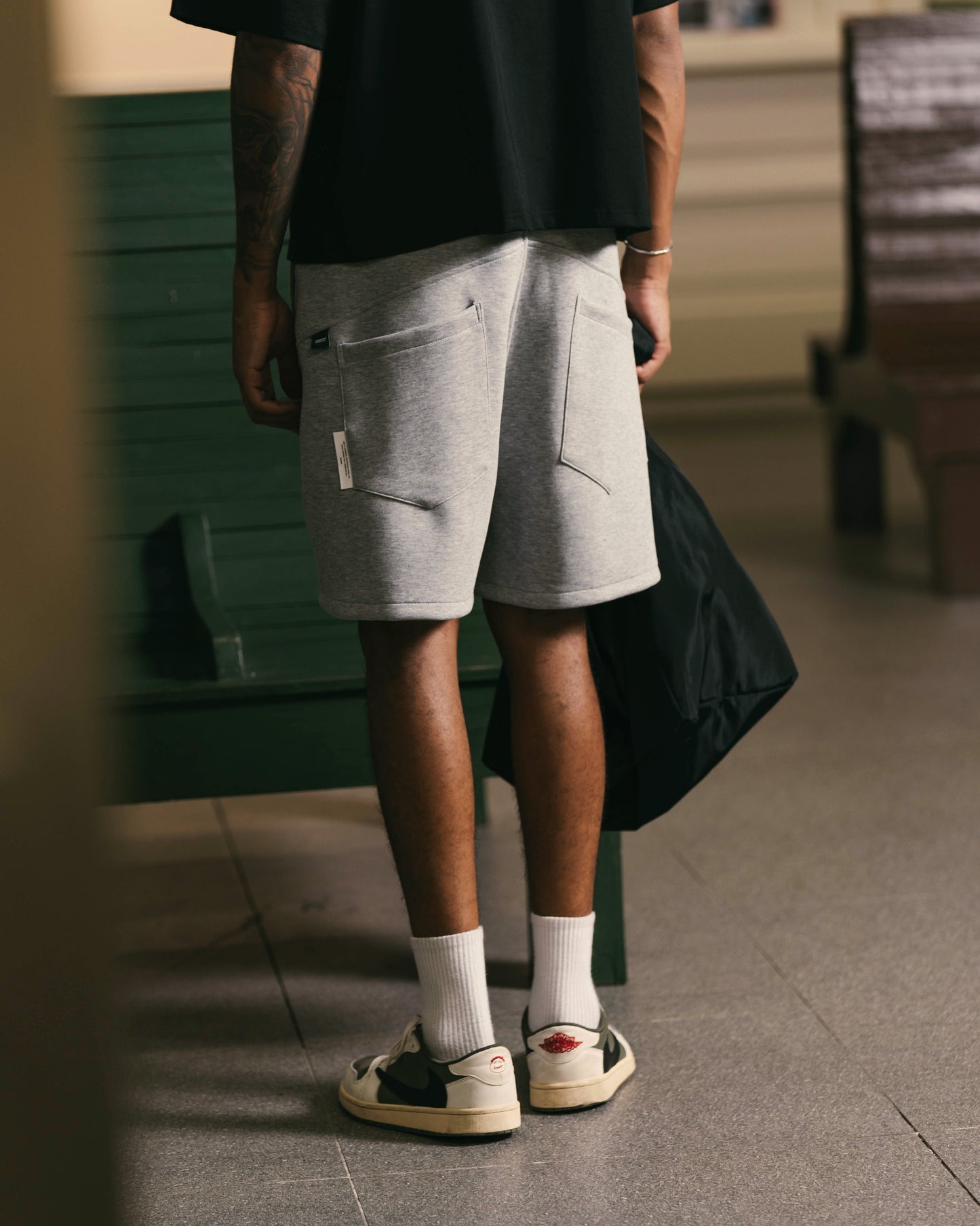 
                  
                    Essential Sweat Shorts Grey【M26-12GY】
                  
                
