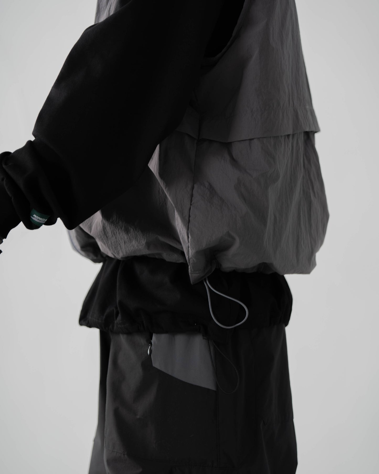 
                  
                    Tech Multi Vest Space Grey【M23-22SG】
                  
                