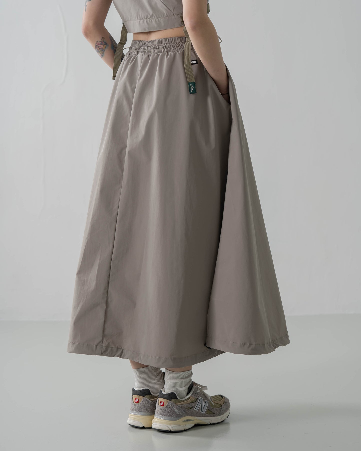 
                  
                    Sporty Nylon Full Skirts Khaki【L23-12KA】
                  
                