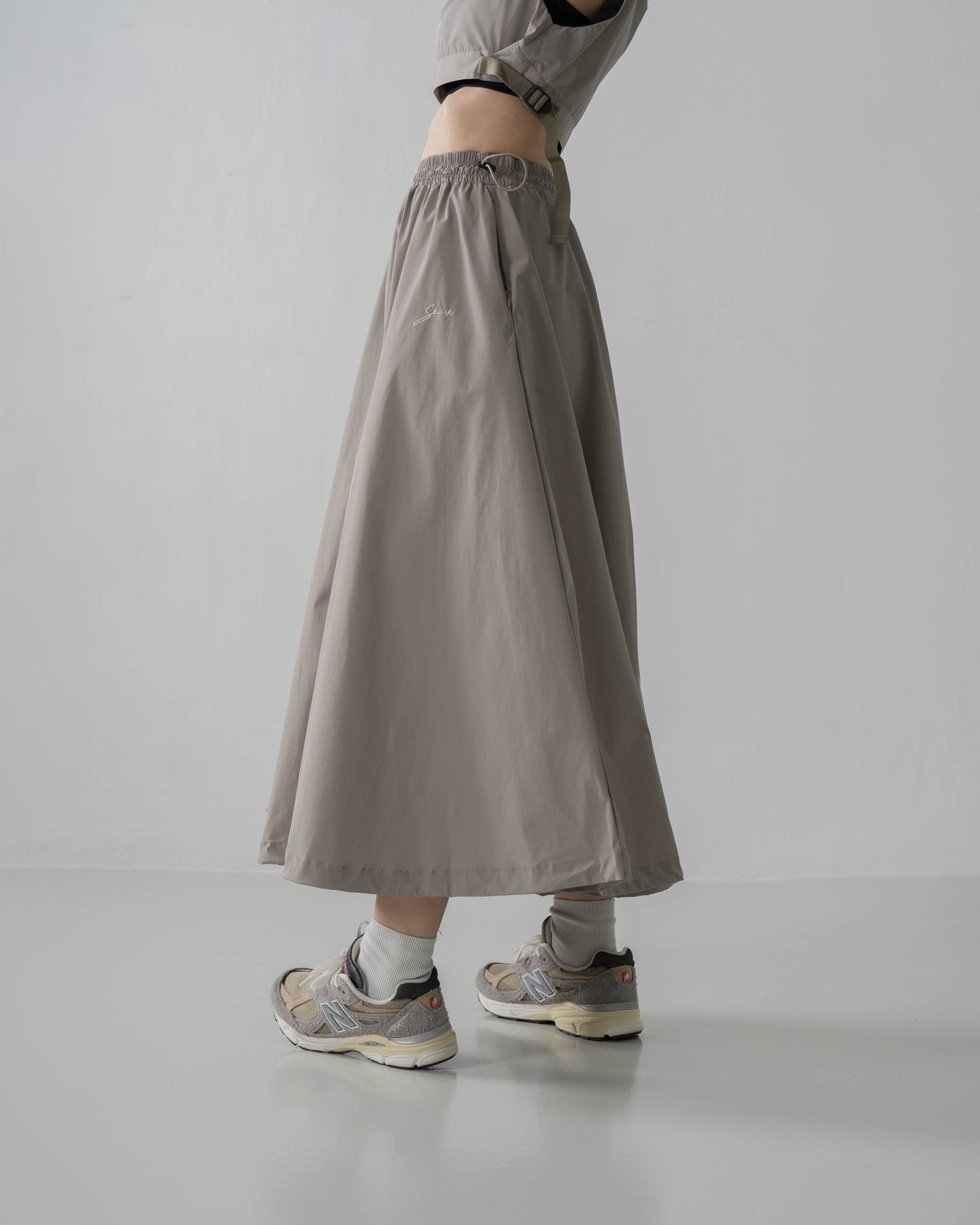 
                  
                    Sporty Nylon Full Skirts Khaki【L23-12KA】
                  
                