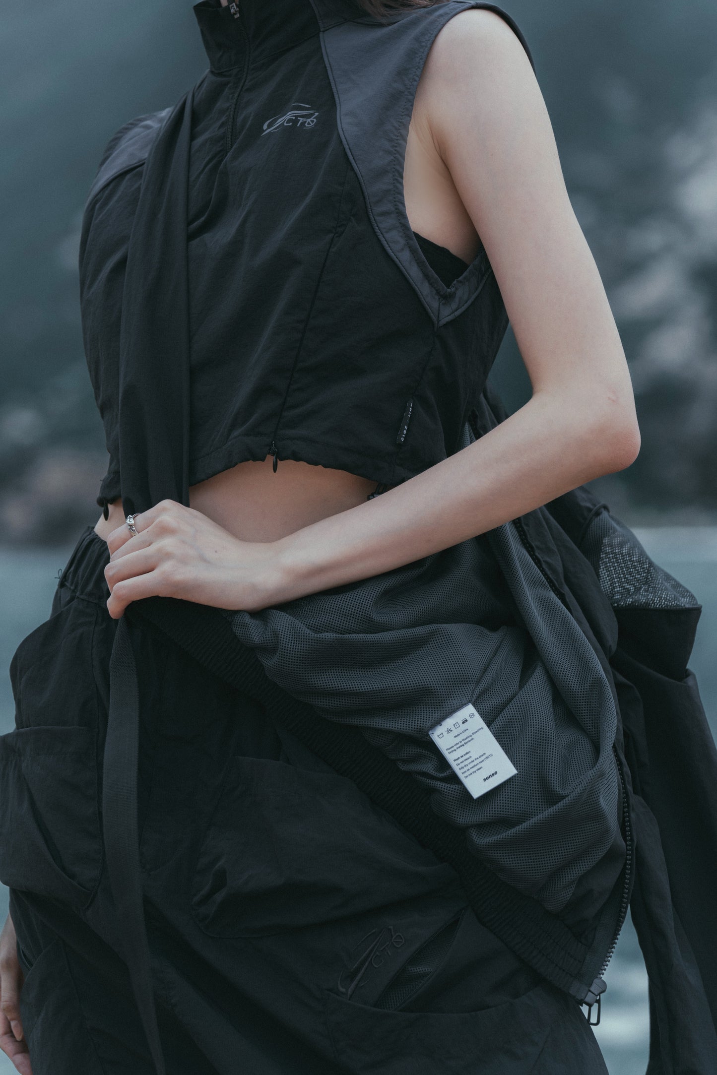 
                  
                    octo gambol x sense Half-Zip Track Top Black【S25-OS-WT2BK】
                  
                