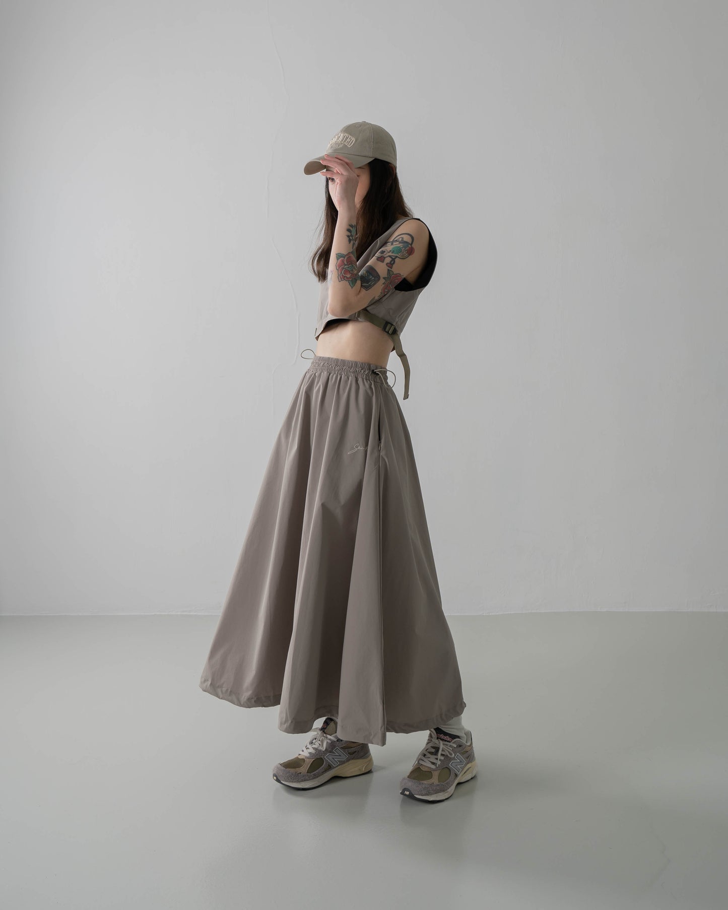 
                  
                    Sporty Nylon Full Skirts Khaki【L23-12KA】
                  
                