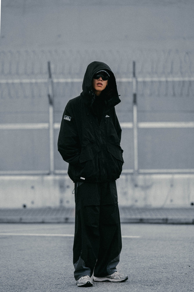 
                  
                    Tech Windbreaker Jacket Black【M22-32BK】
                  
                