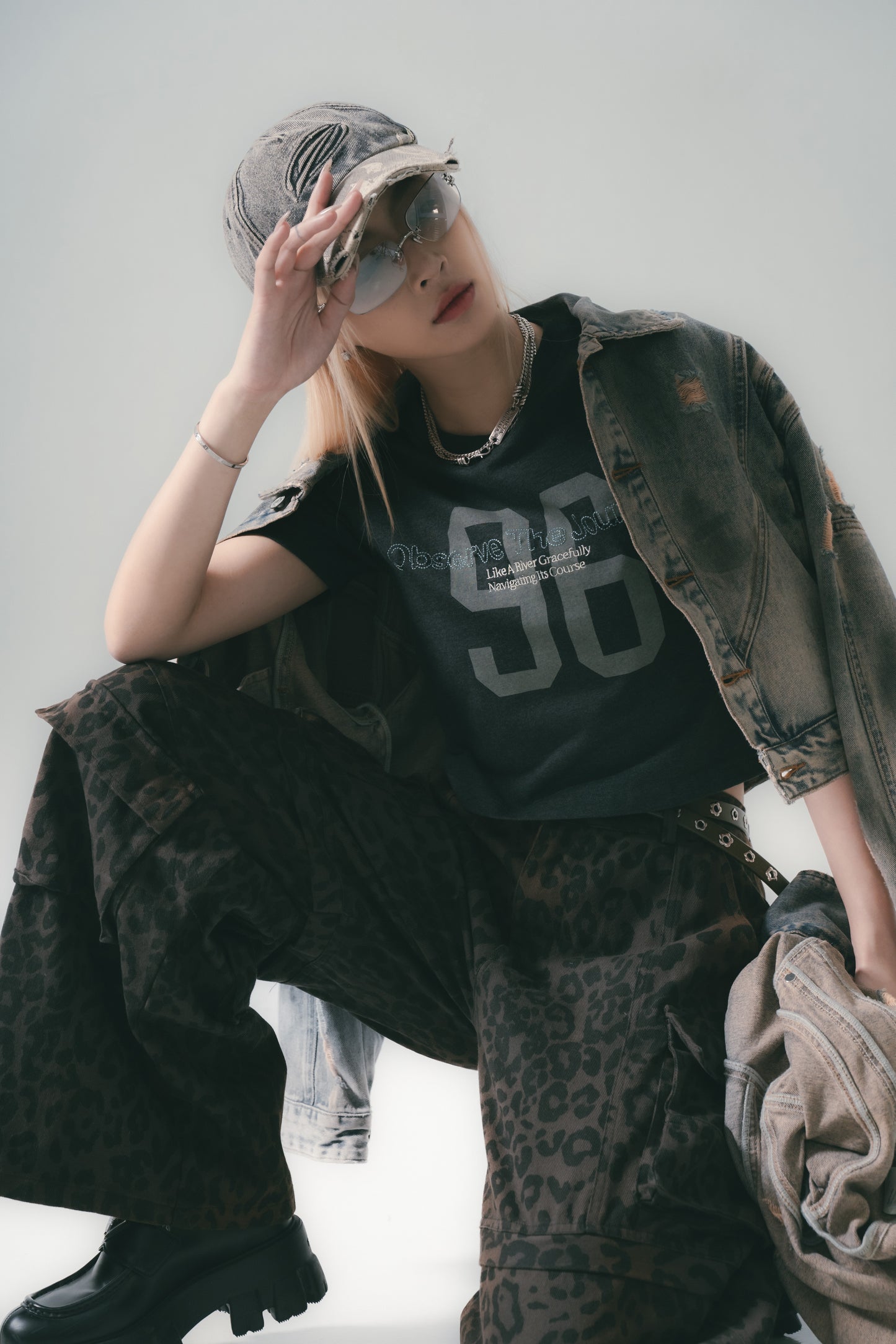 
                  
                    Football Crop T-Shirts Heather Black【L25-T03HB】
                  
                