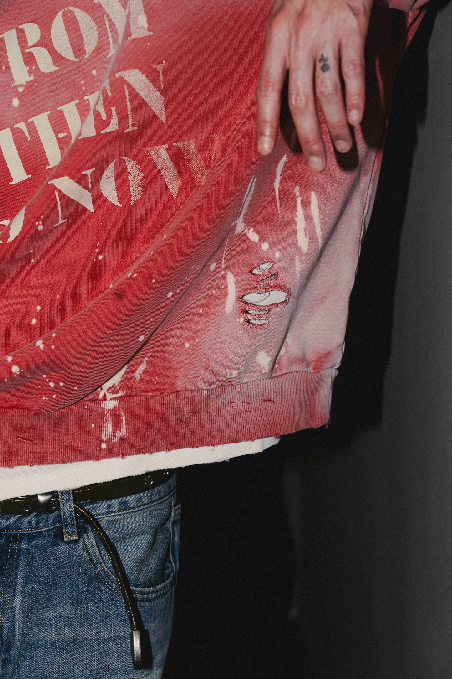 
                  
                    Wash Faded Slogan Crewneck Red【SENxTM-04RD】
                  
                