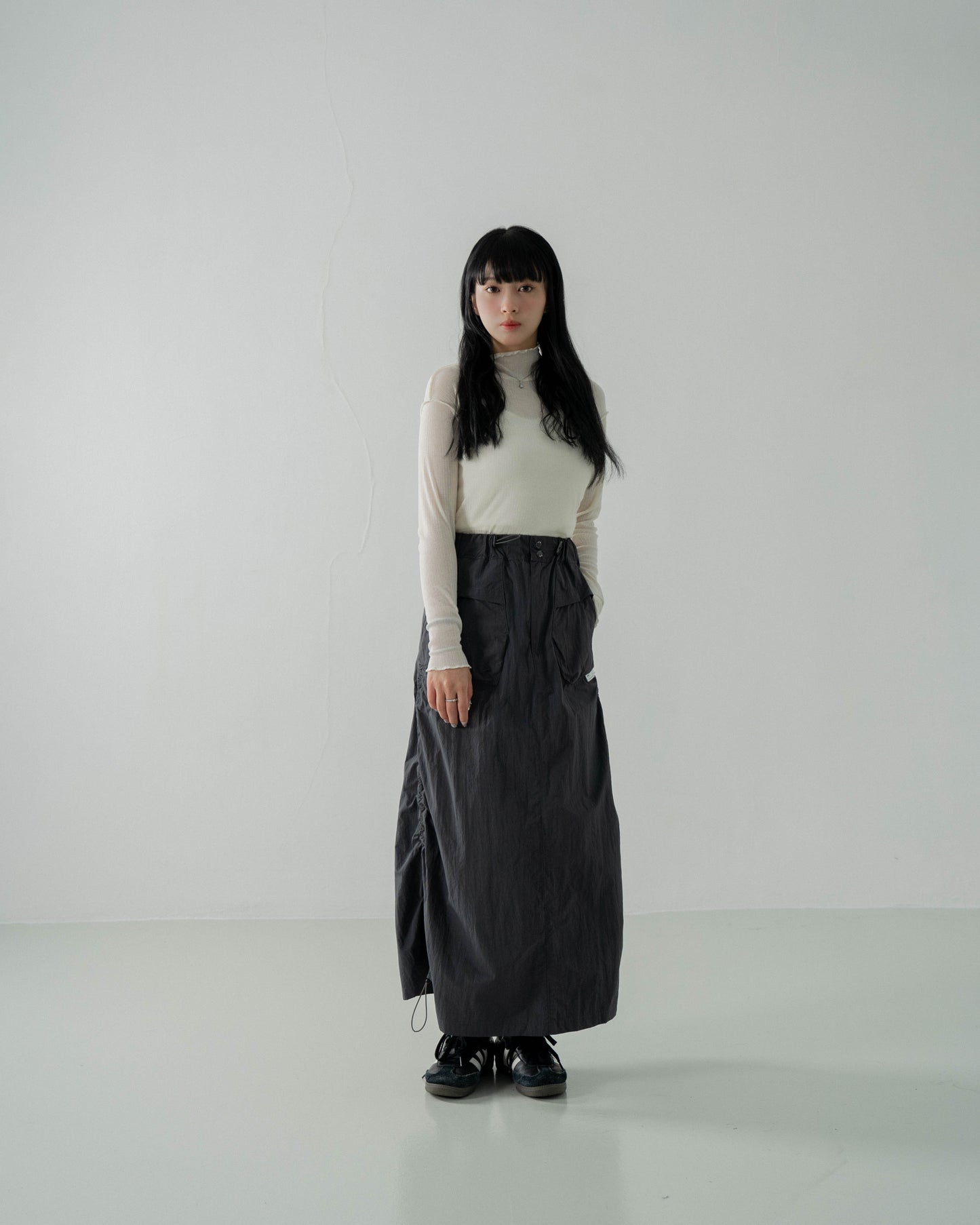 
                  
                    High Neck Light Cotton Top Cream【L23-40CM】
                  
                