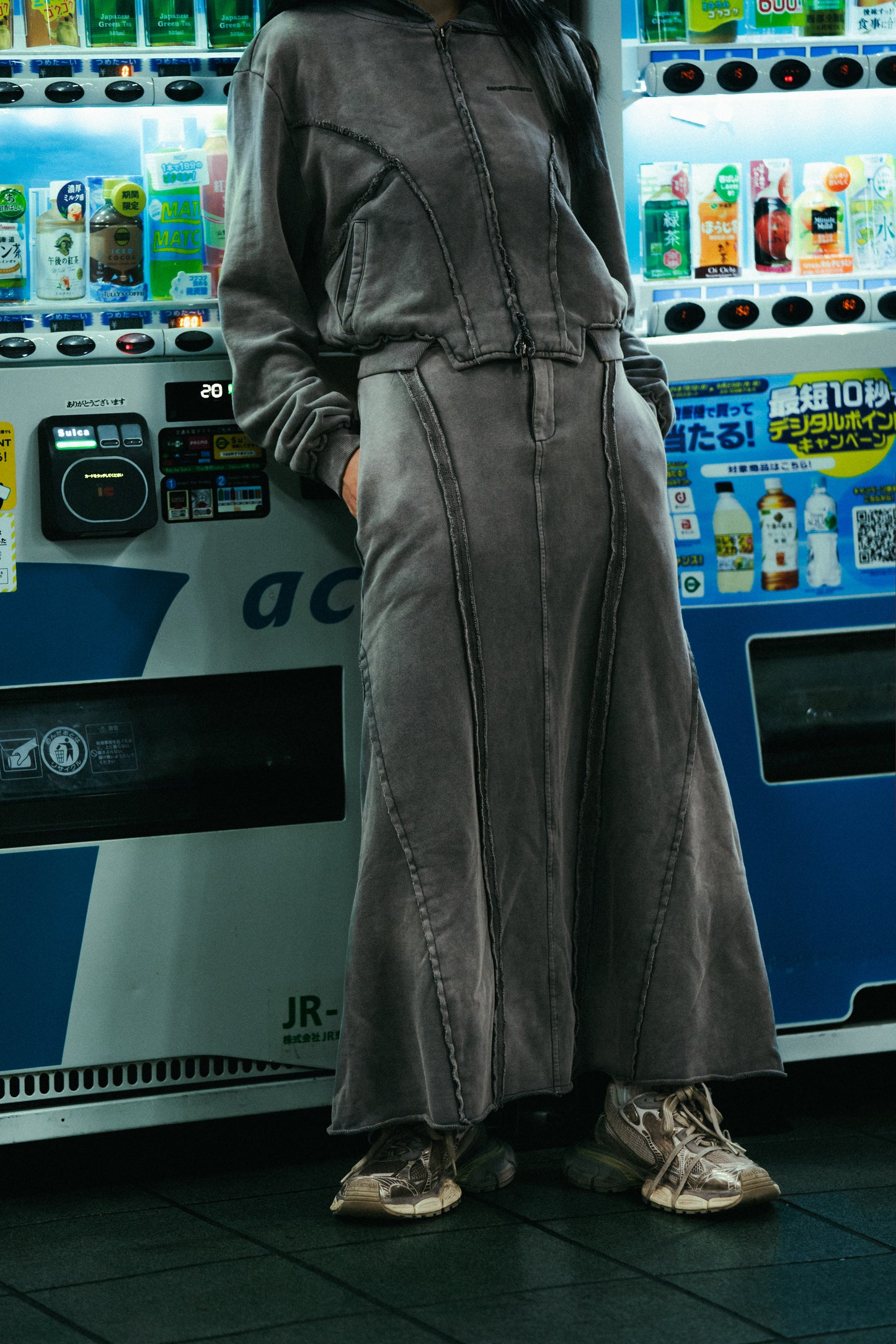 
                  
                    Mermaid Slit Sweat Skirt Steel Grey【L24-51SG】
                  
                