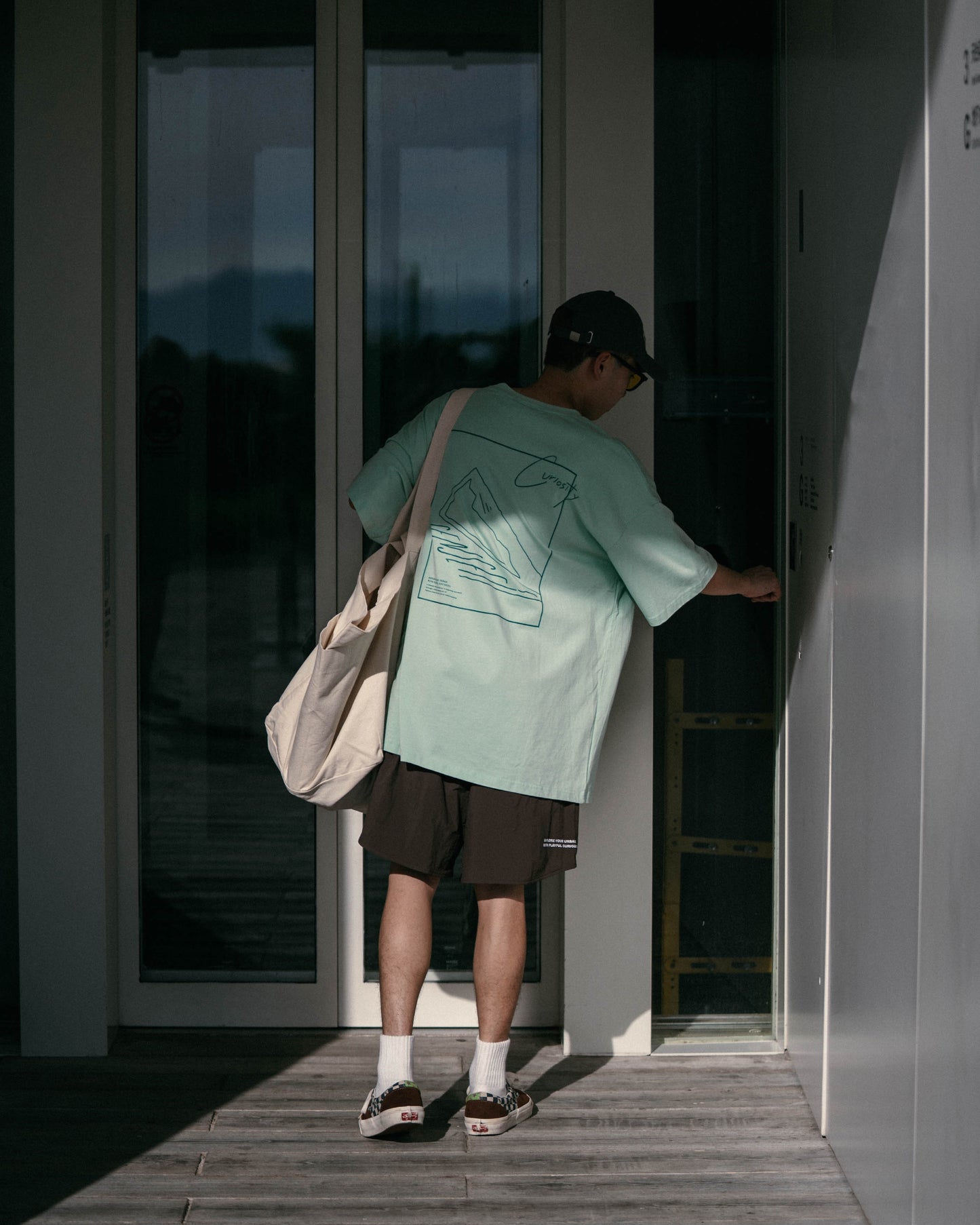 
                  
                    Graphic 12 SS Aqua Green 【M23-T12AG】
                  
                