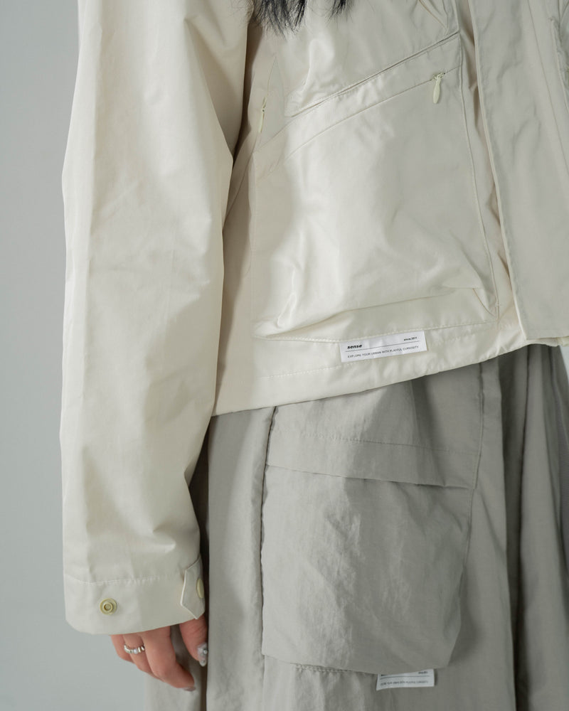 
                  
                    Tech Cropped Windbreaker Cream【L23-33CM】
                  
                
